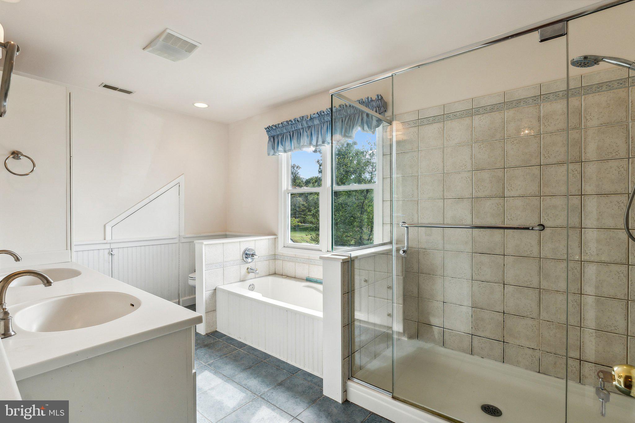 BLOODY POINT FARM - Residential