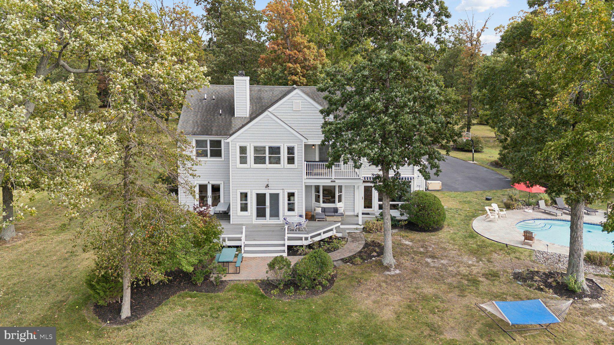 BLOODY POINT FARM - Residential