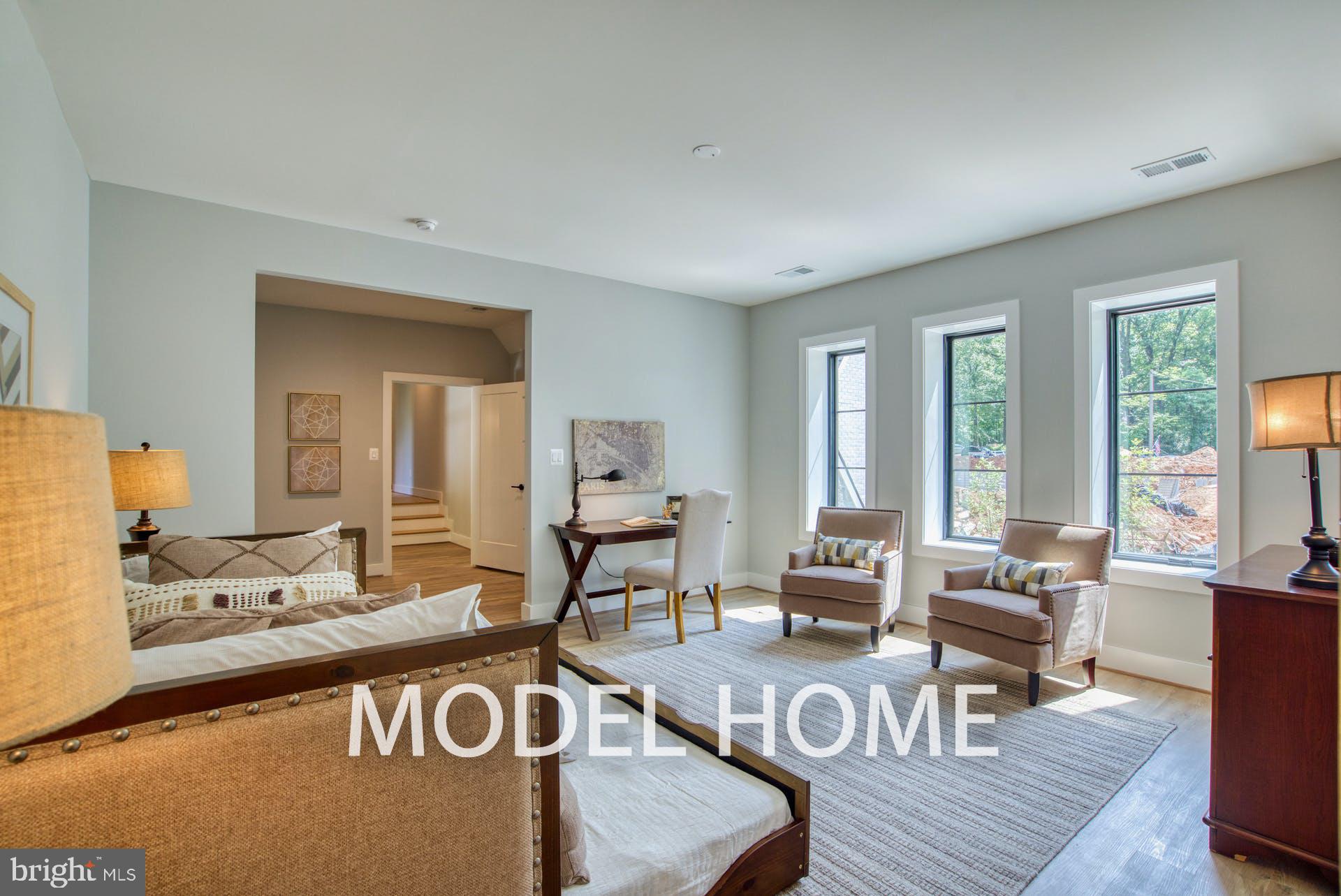 VIENNA WOODS - Residential
