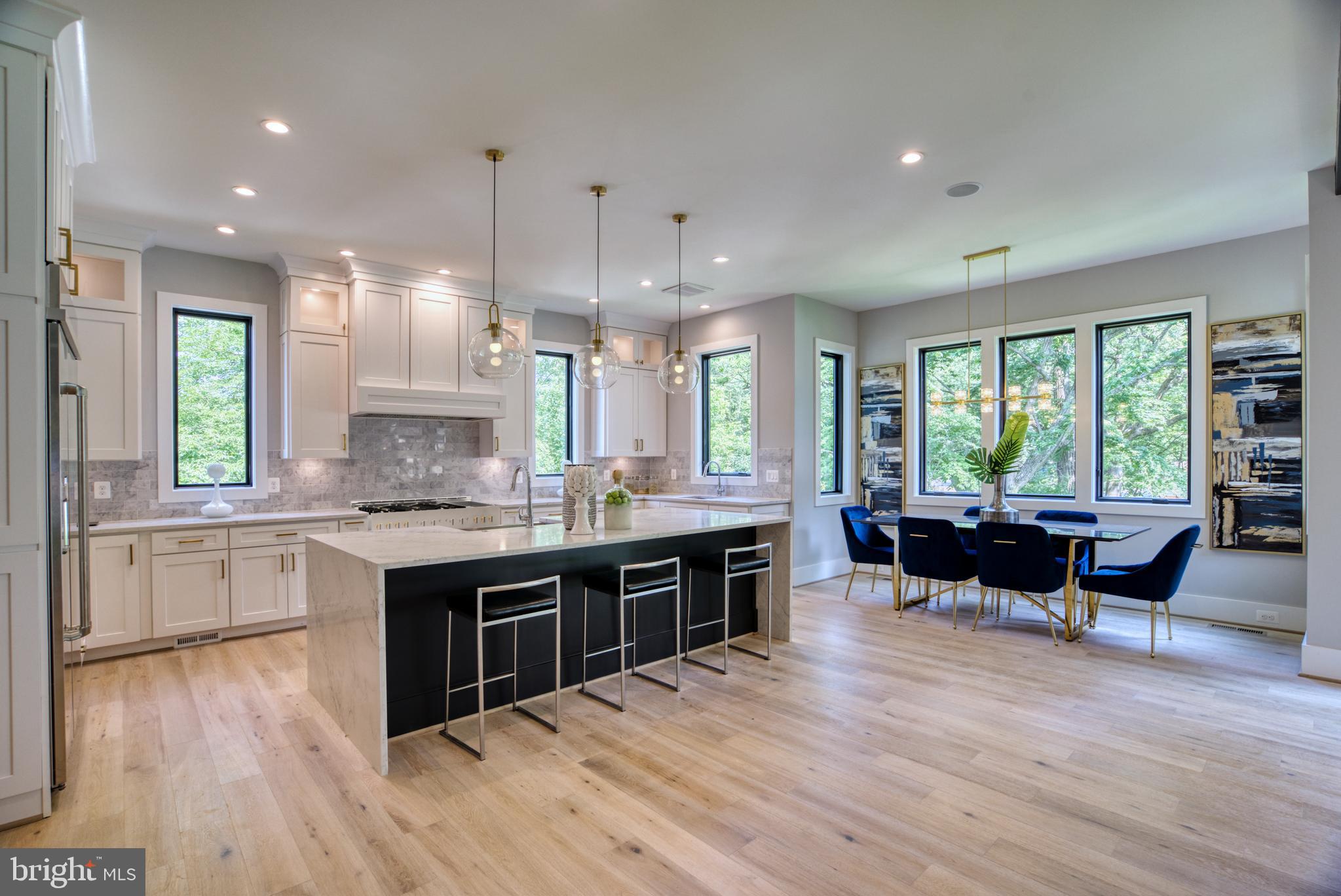 VIENNA WOODS - Residential