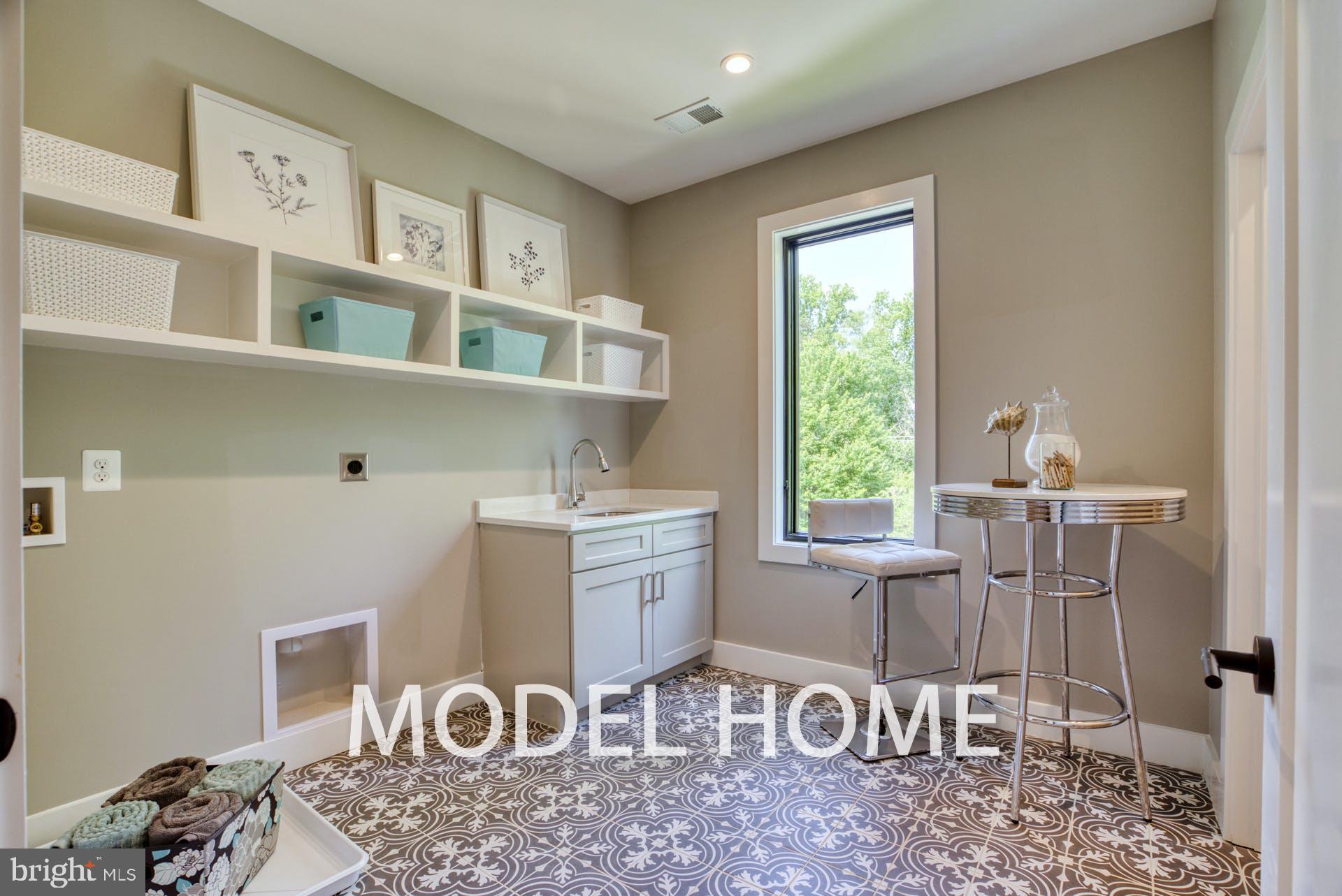 VIENNA WOODS - Residential