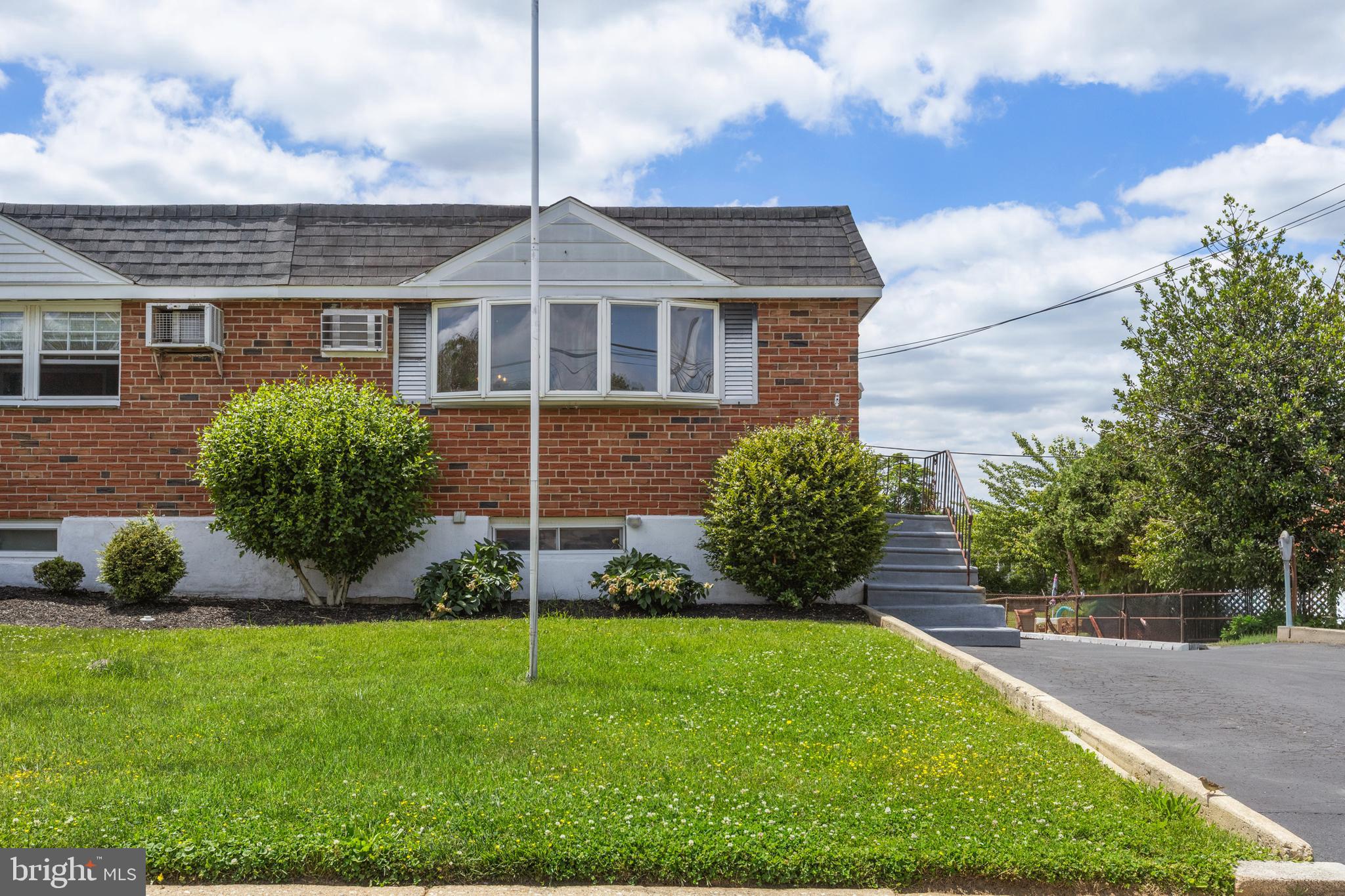 PLYMOUTH PARK - Residential