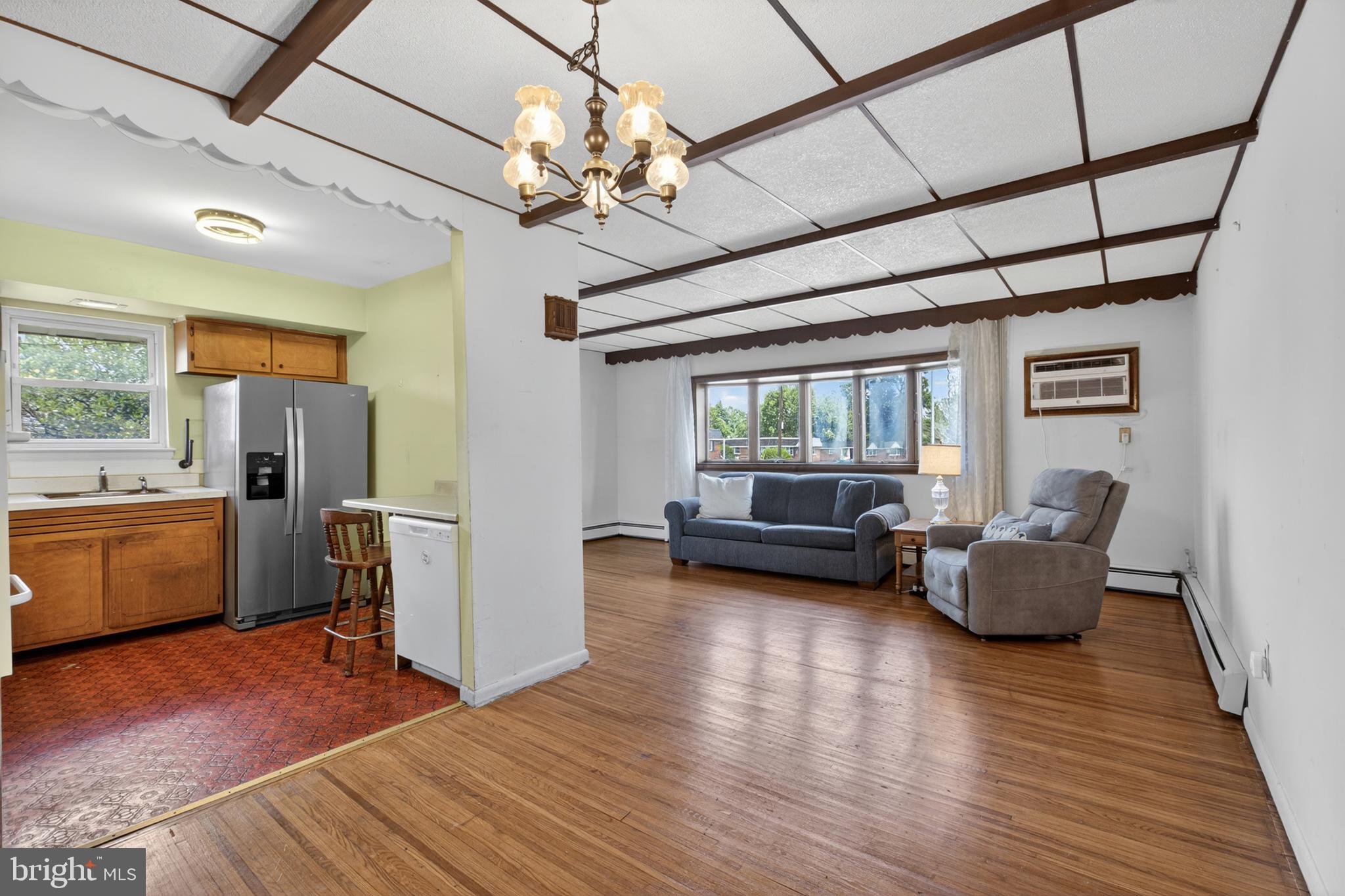 PLYMOUTH PARK - Residential