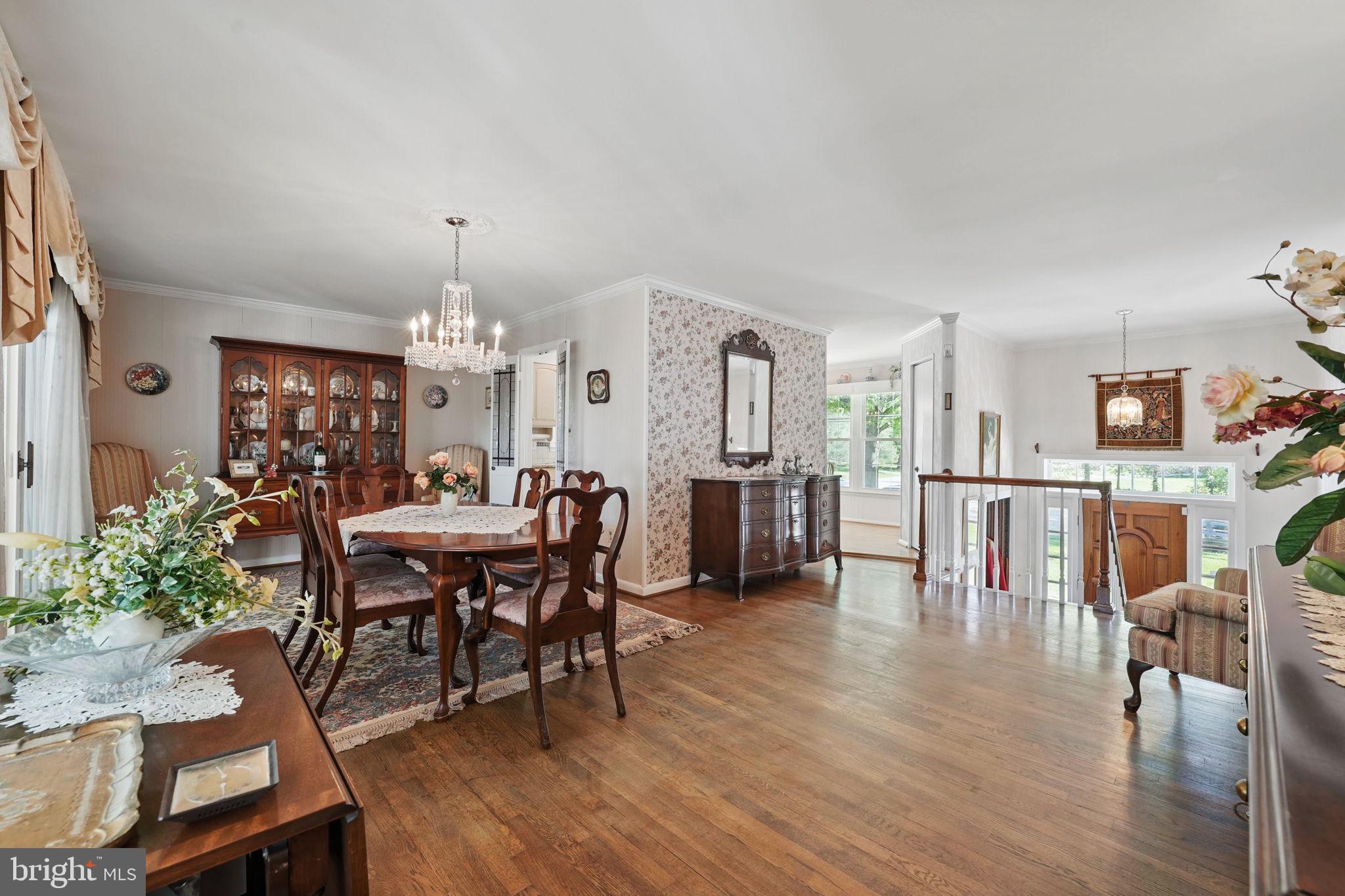 MOUNT VERNON MANOR - Residential
