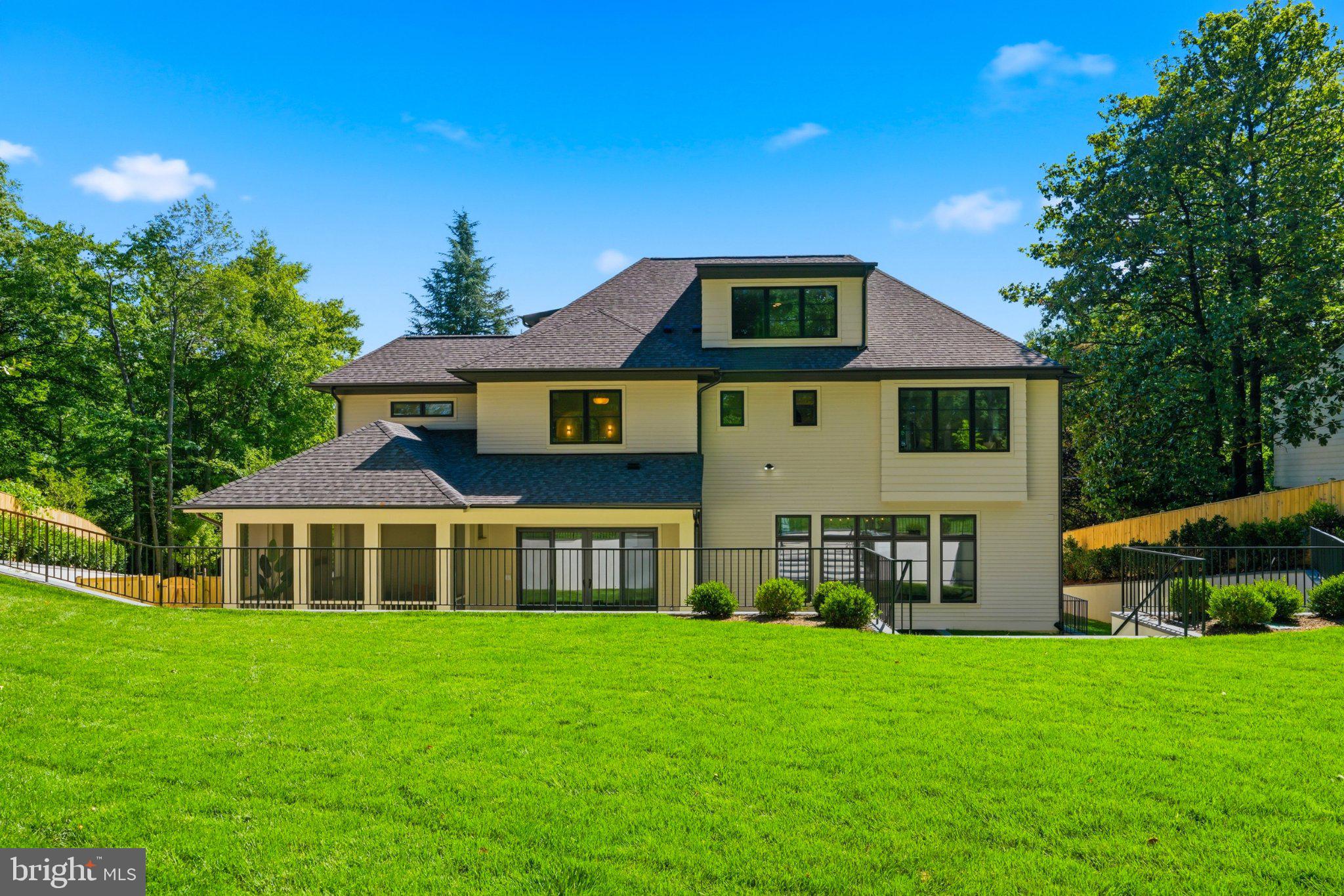 CHAIN BRIDGE WOODS - Residential