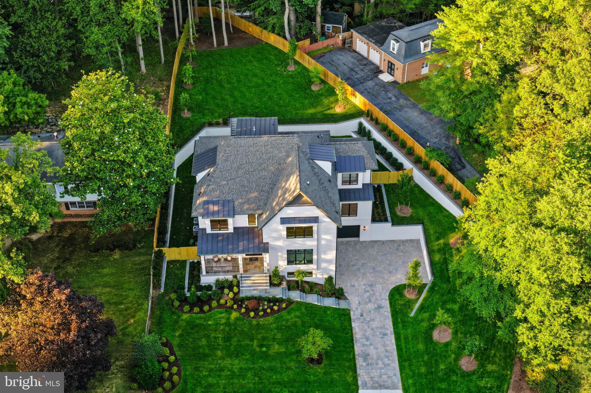 CHAIN BRIDGE WOODS - Residential