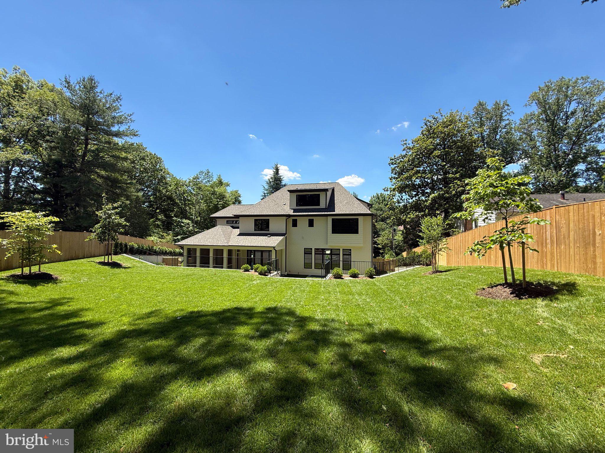 CHAIN BRIDGE WOODS - Residential
