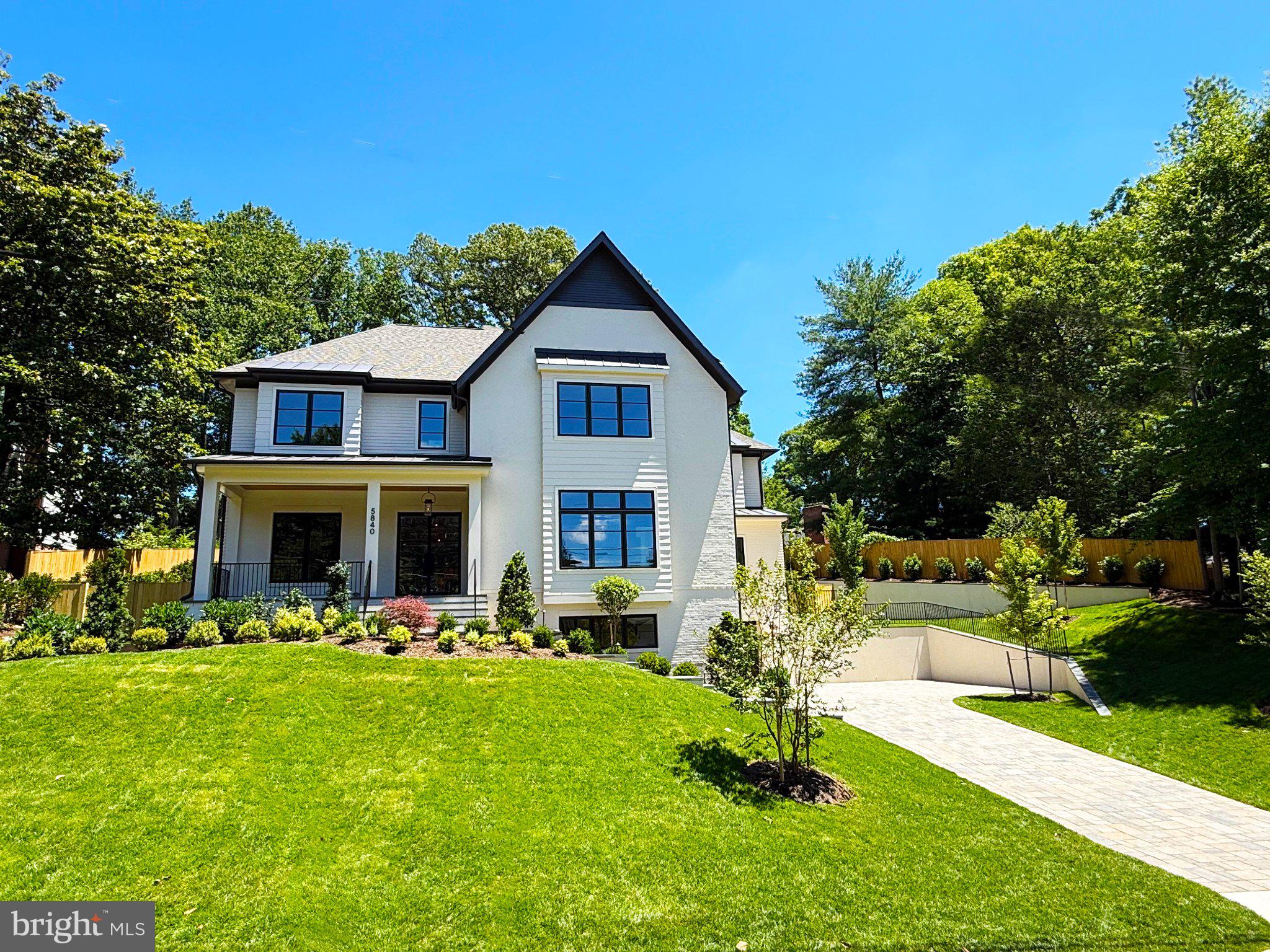 CHAIN BRIDGE WOODS - Residential