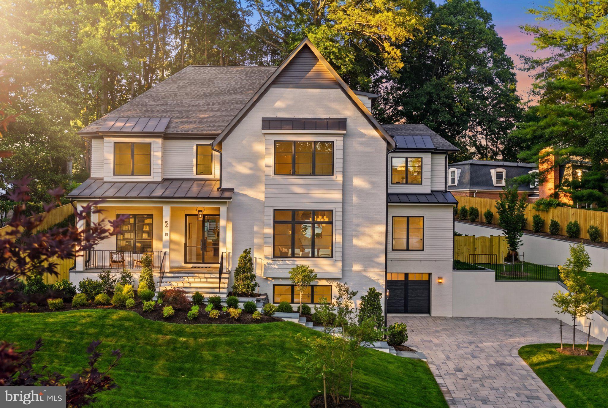 CHAIN BRIDGE WOODS - Residential