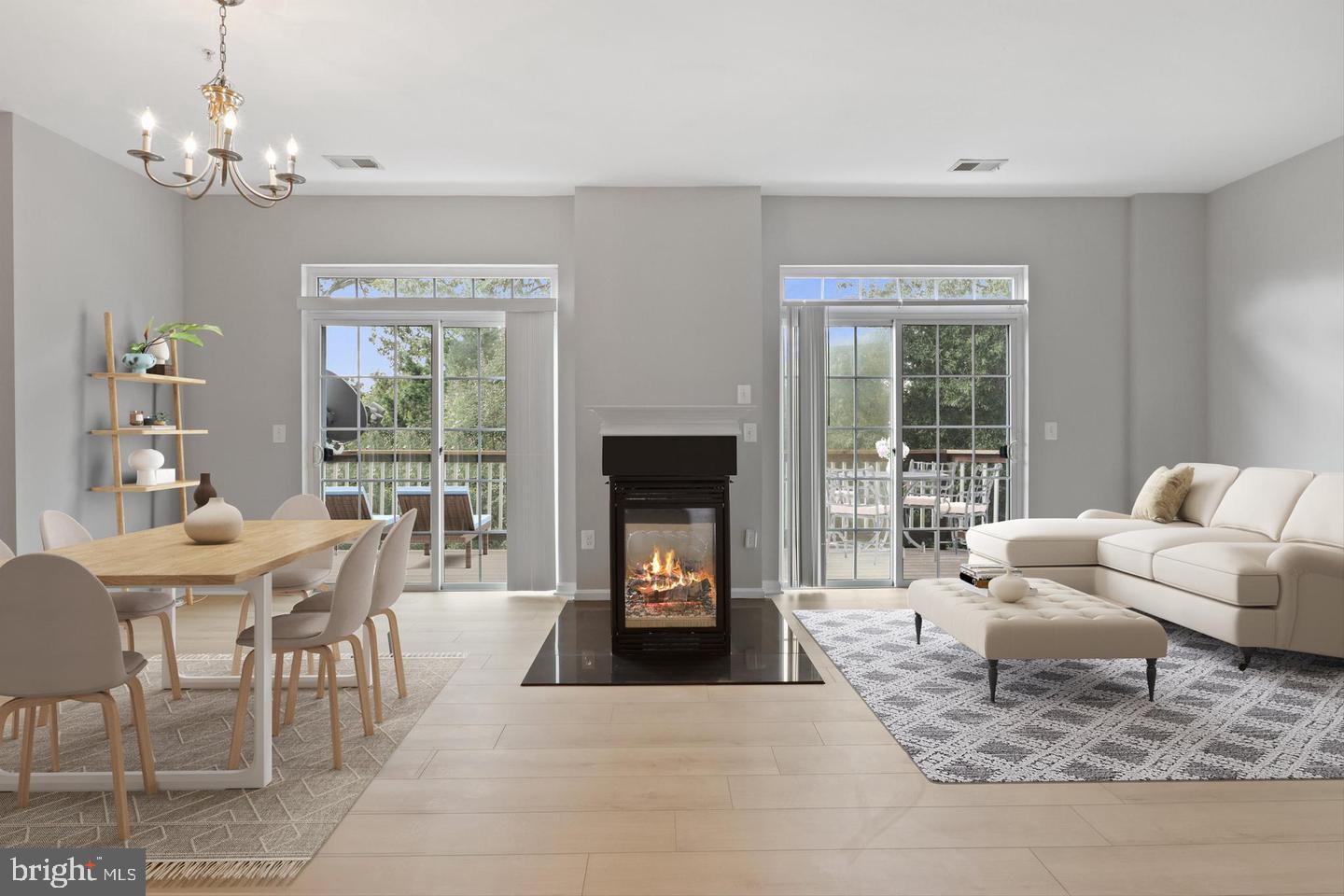 THE COMMONS ON WILLIAM SQUARE - Residential Lease