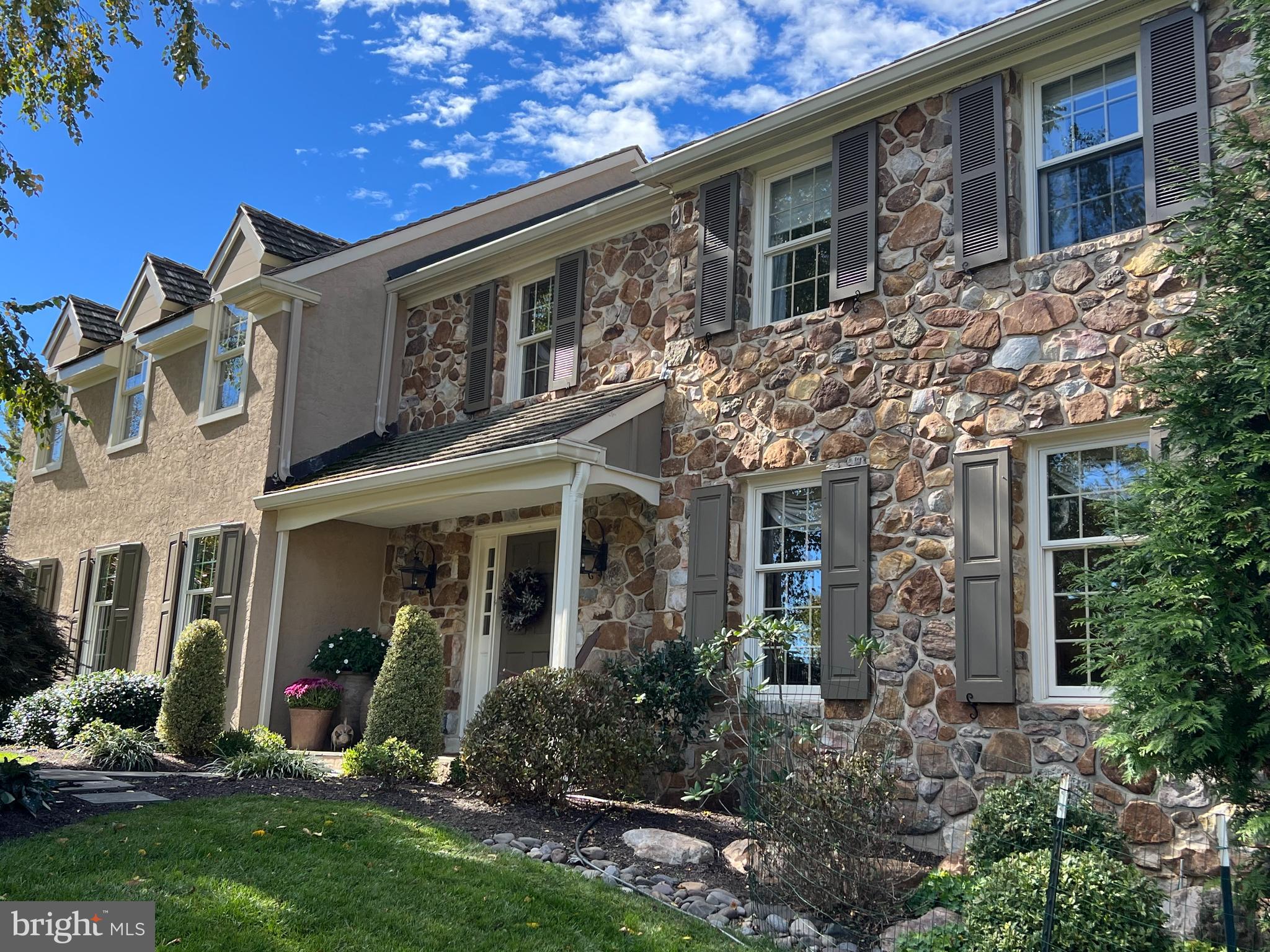 STONEGATE - Residential