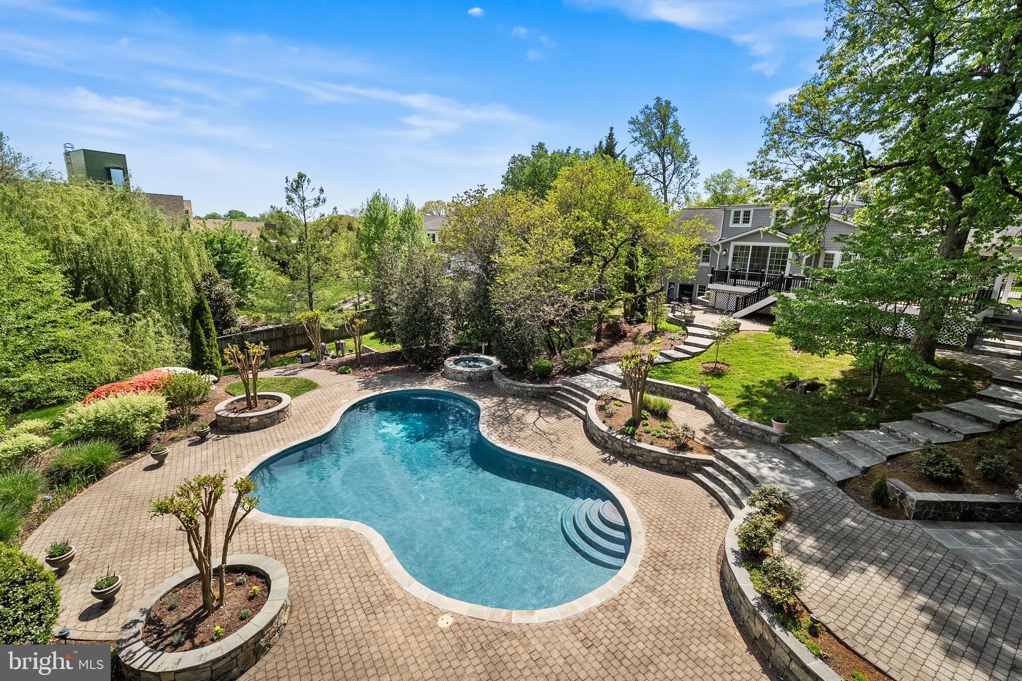 JANNEYS LANE - Residential