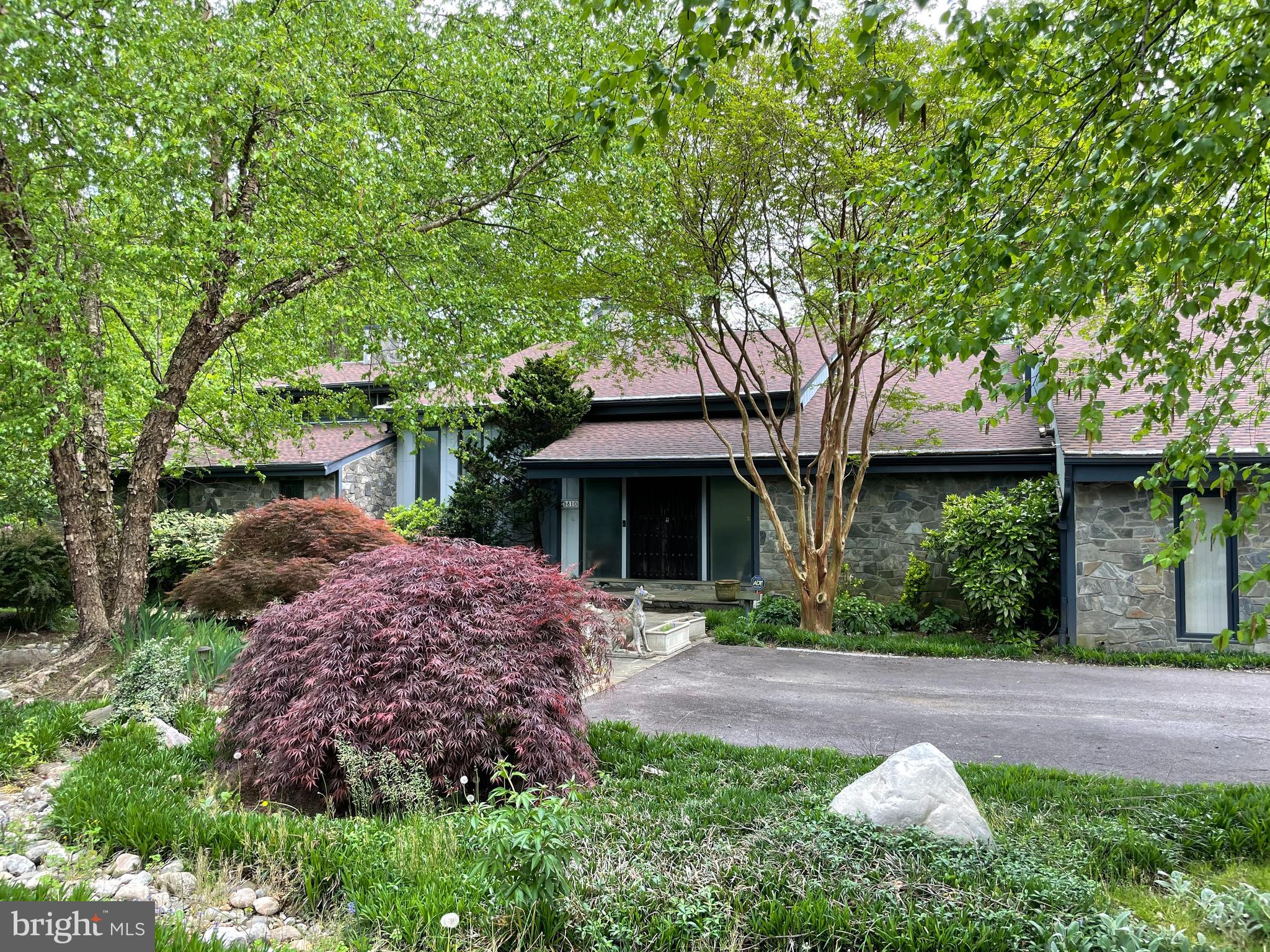 POTOMAC OUTSIDE - Residential