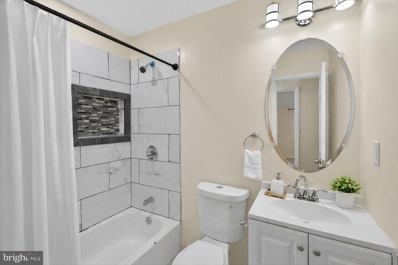 WOODLAND VILLAGE IND HEA - Residential