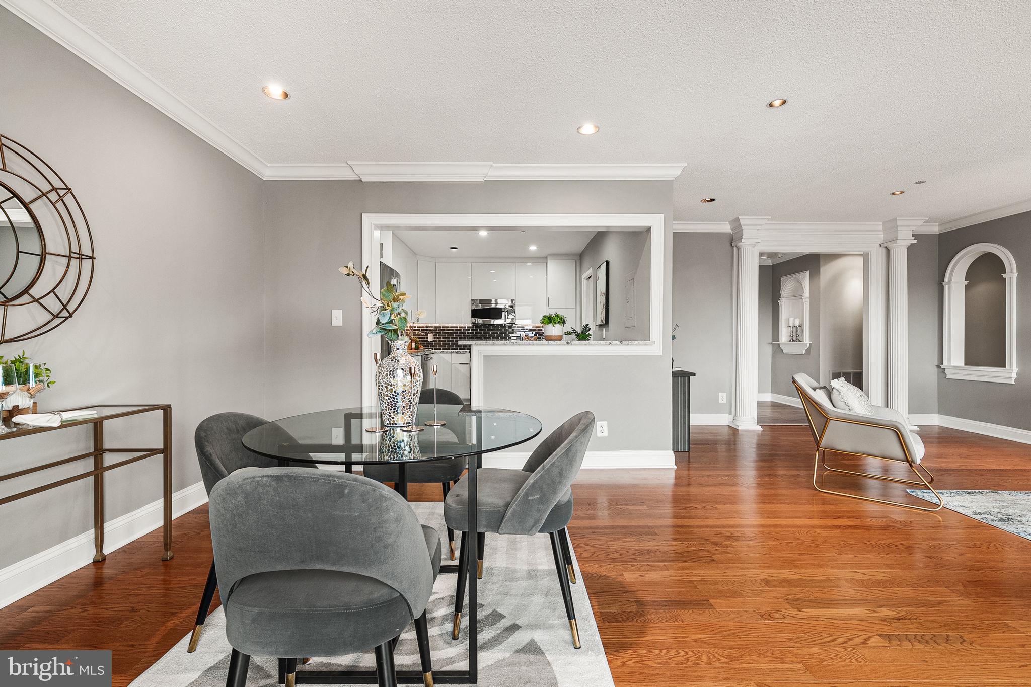 BARKLEY CONDO - Residential