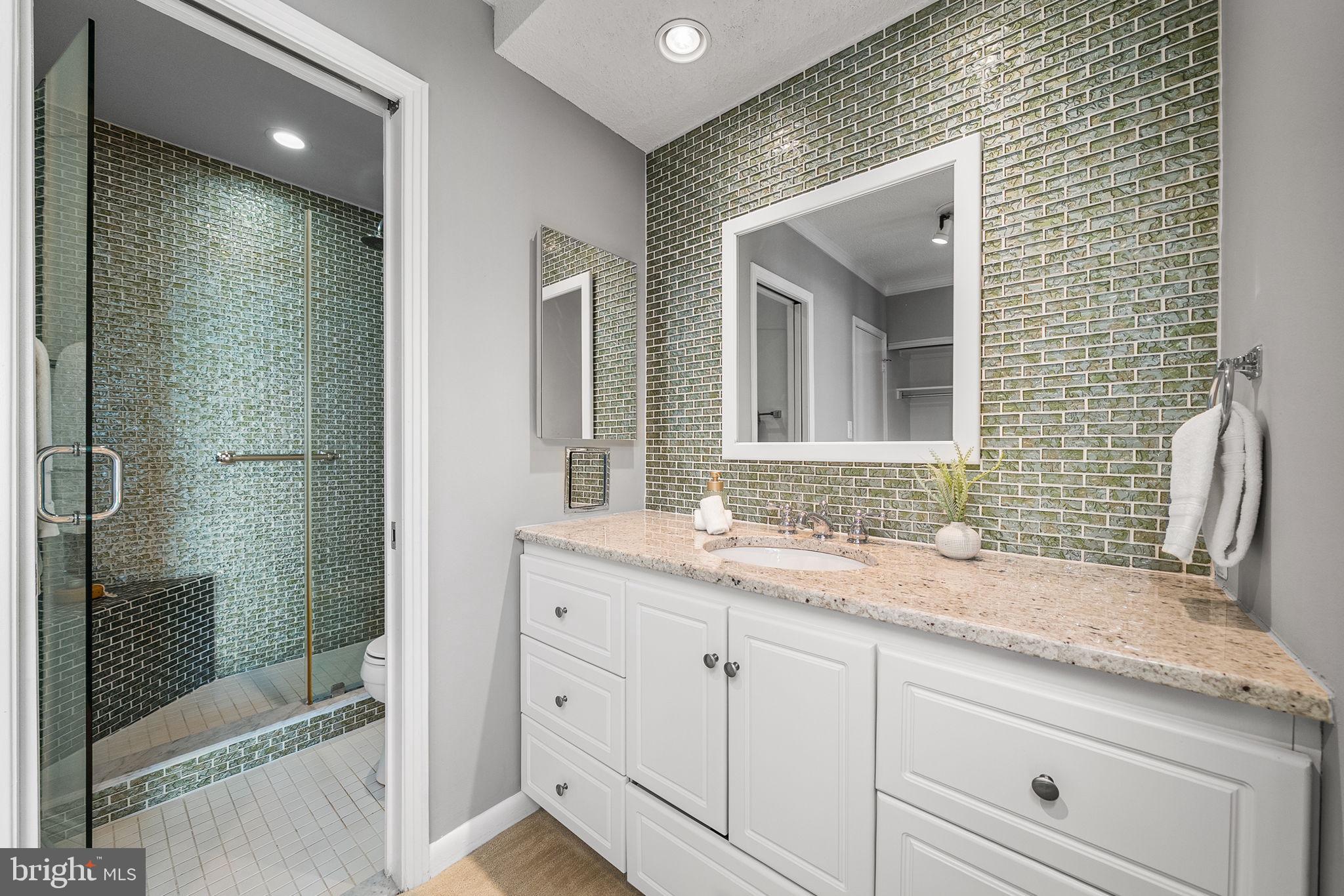 BARKLEY CONDO - Residential