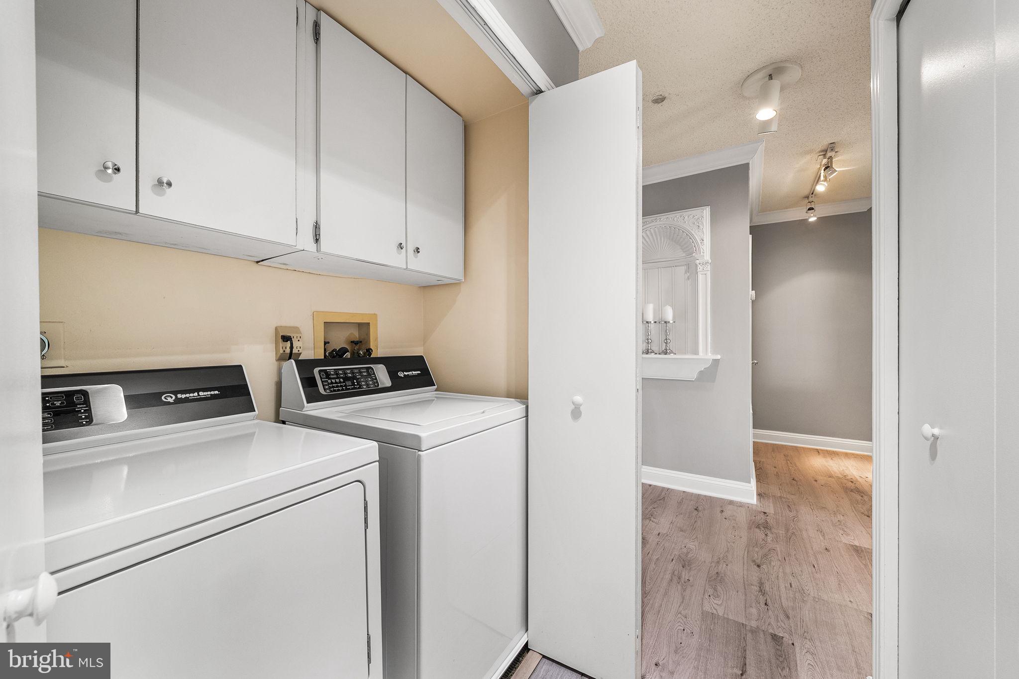 BARKLEY CONDO - Residential