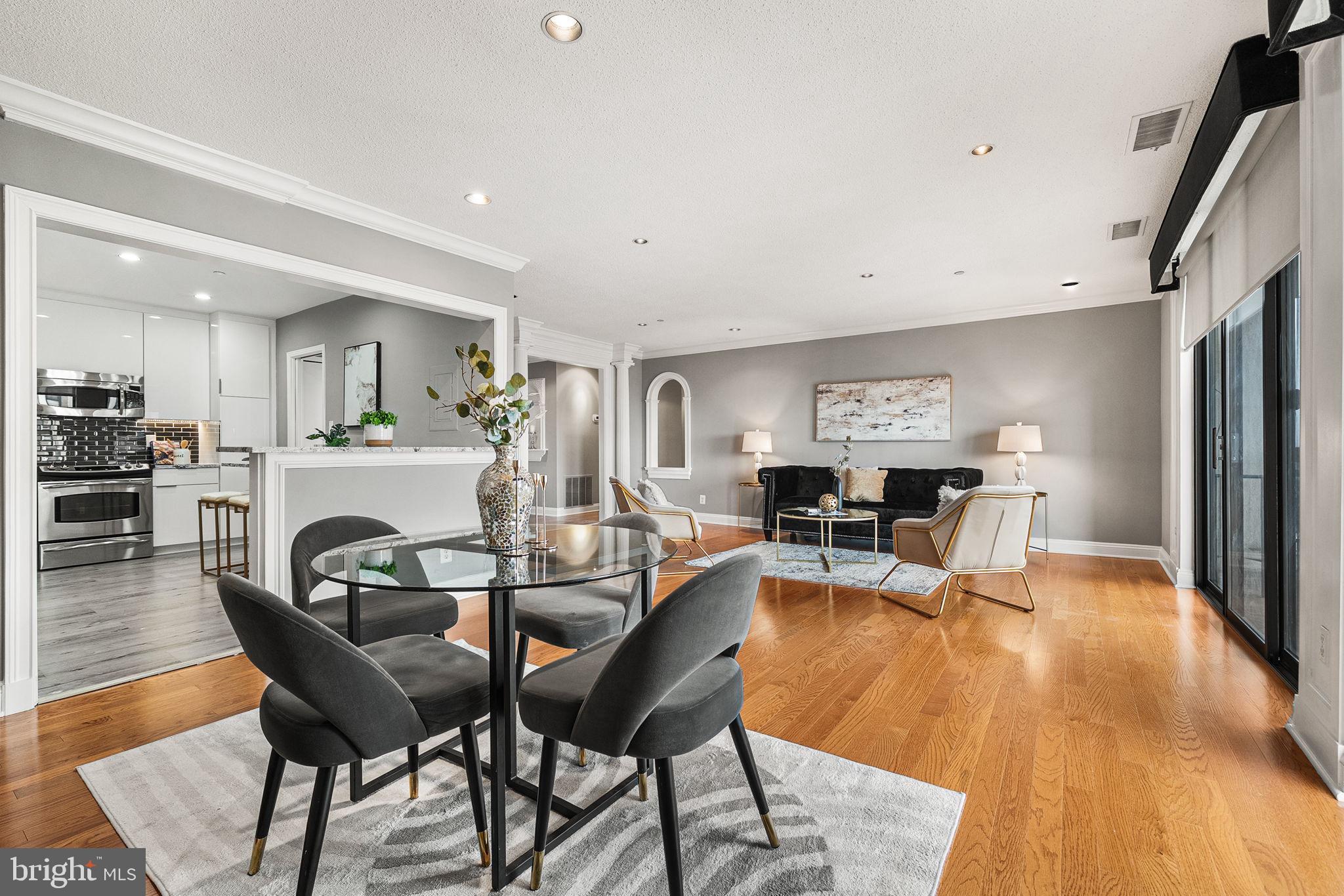 BARKLEY CONDO - Residential