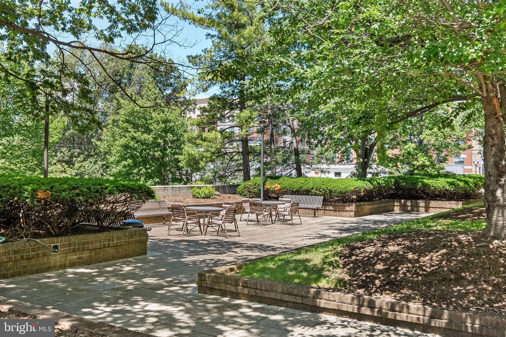 BARKLEY CONDO - Residential