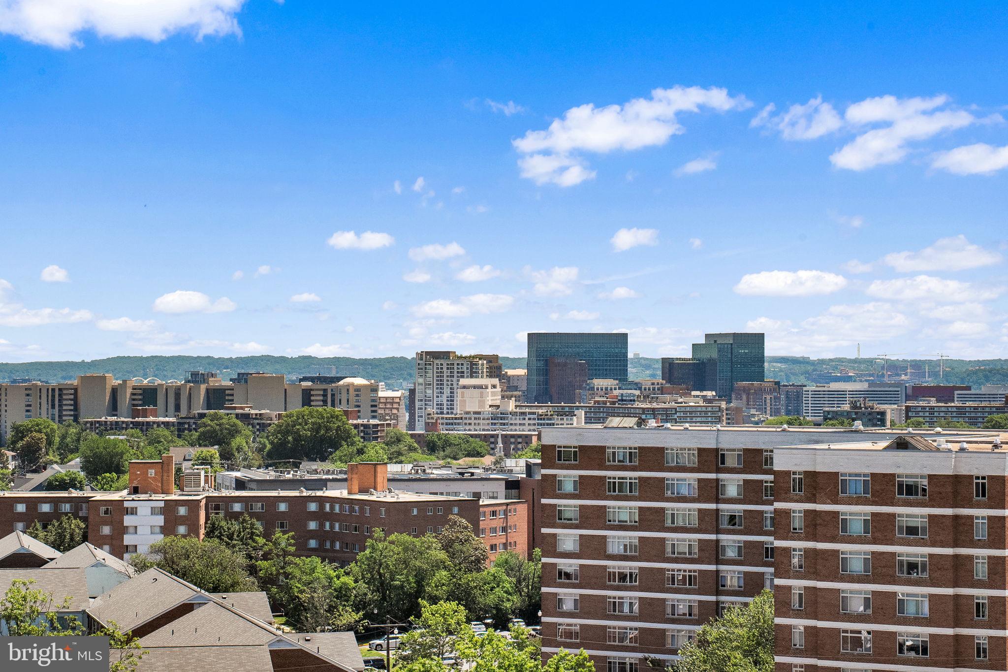 BARKLEY CONDO - Residential