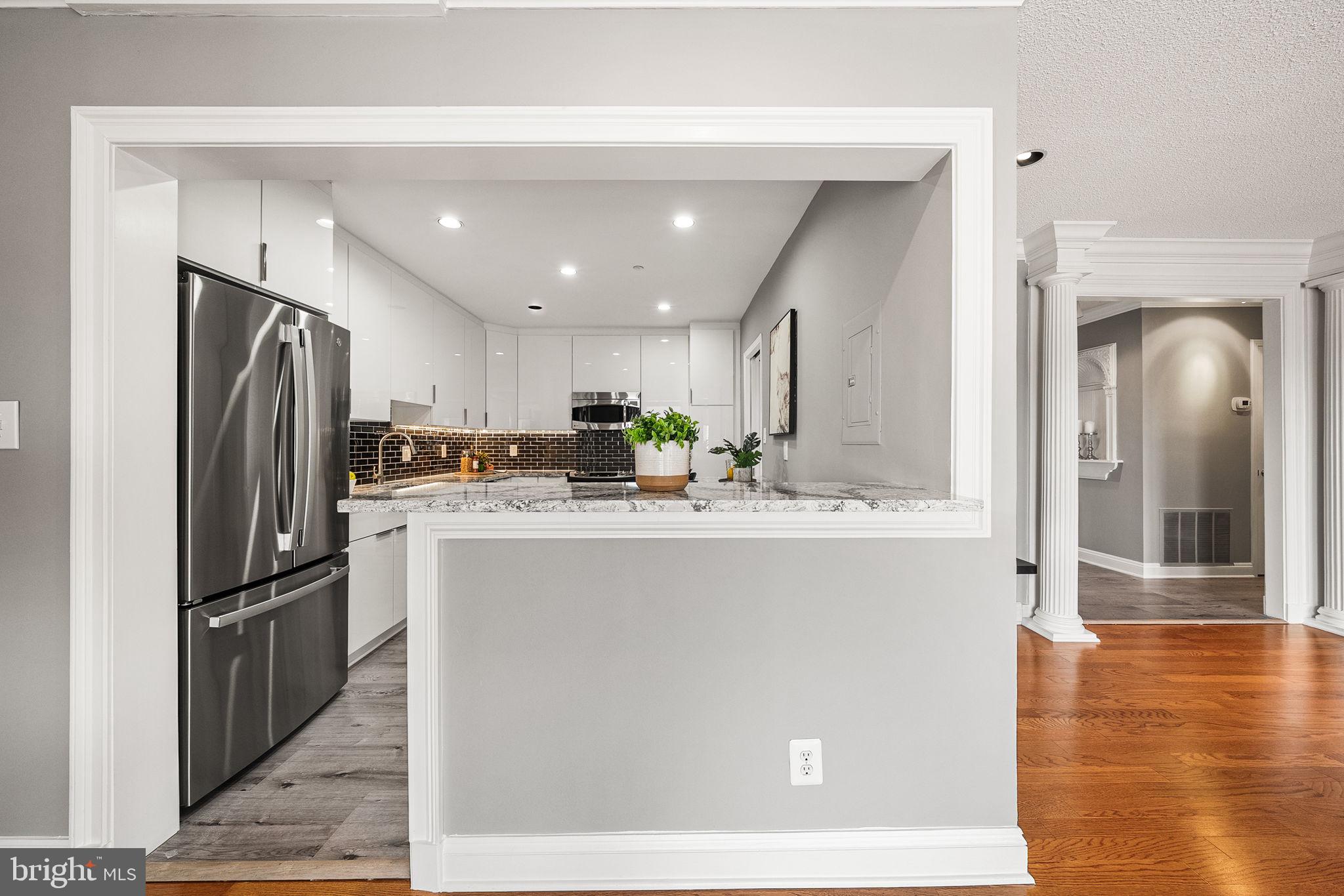 BARKLEY CONDO - Residential