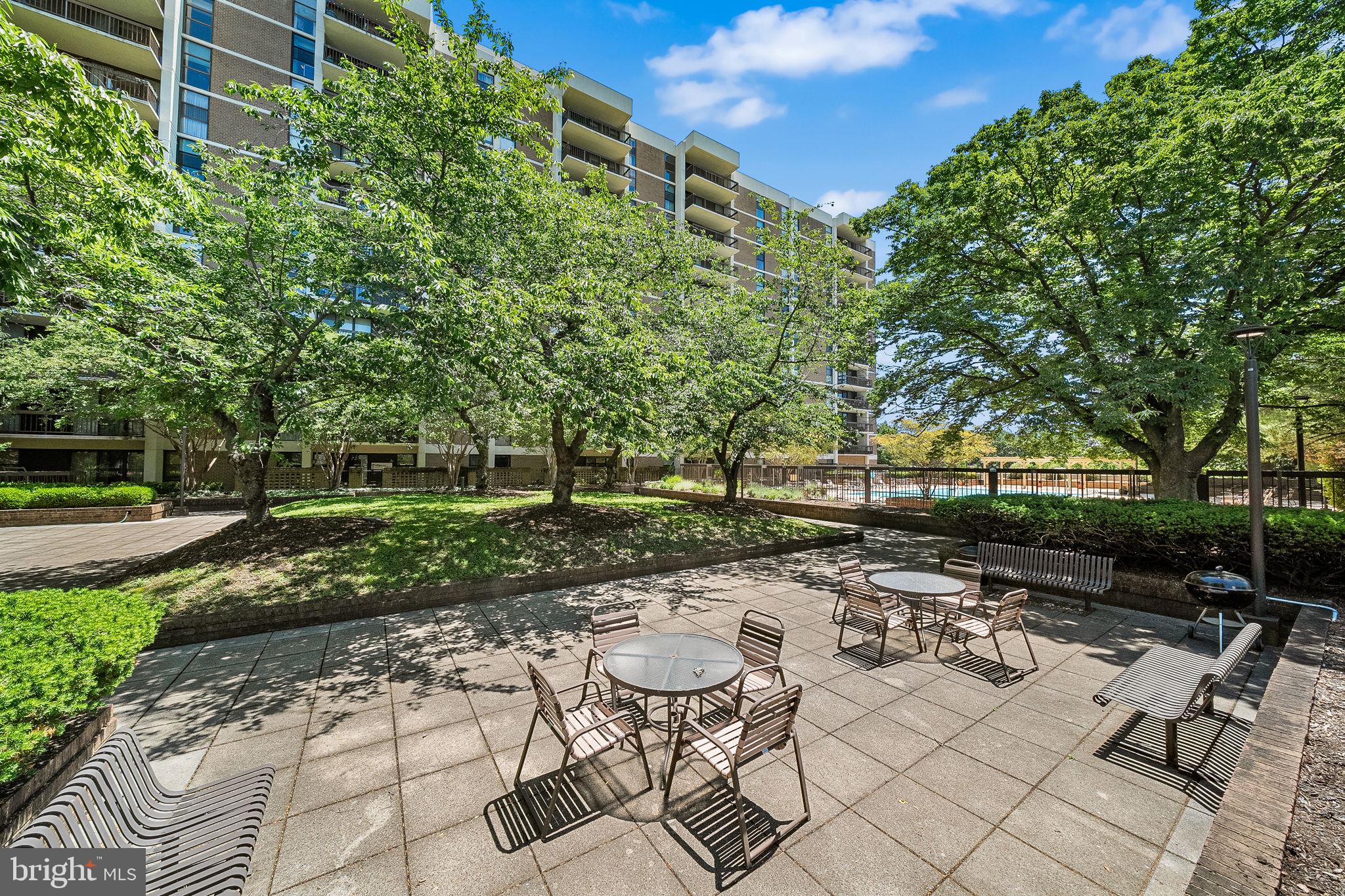 BARKLEY CONDO - Residential