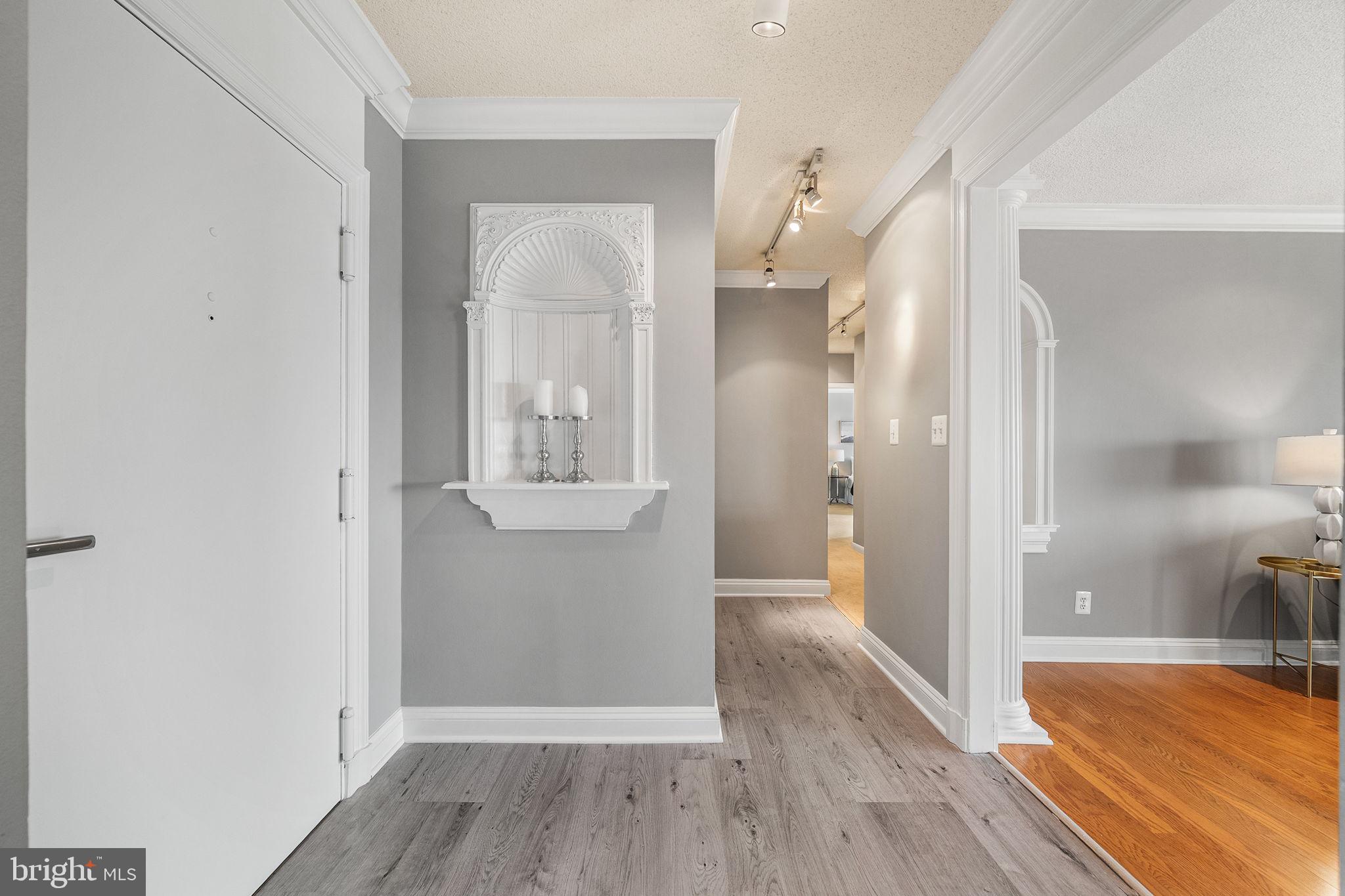 BARKLEY CONDO - Residential