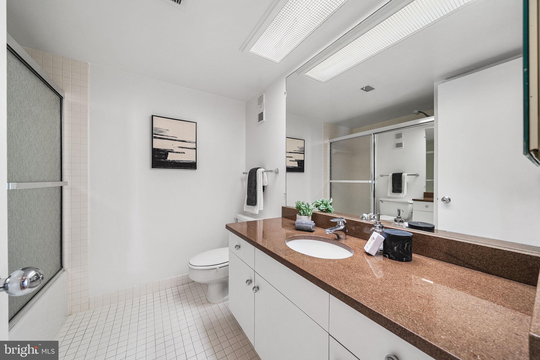 BARKLEY CONDO - Residential
