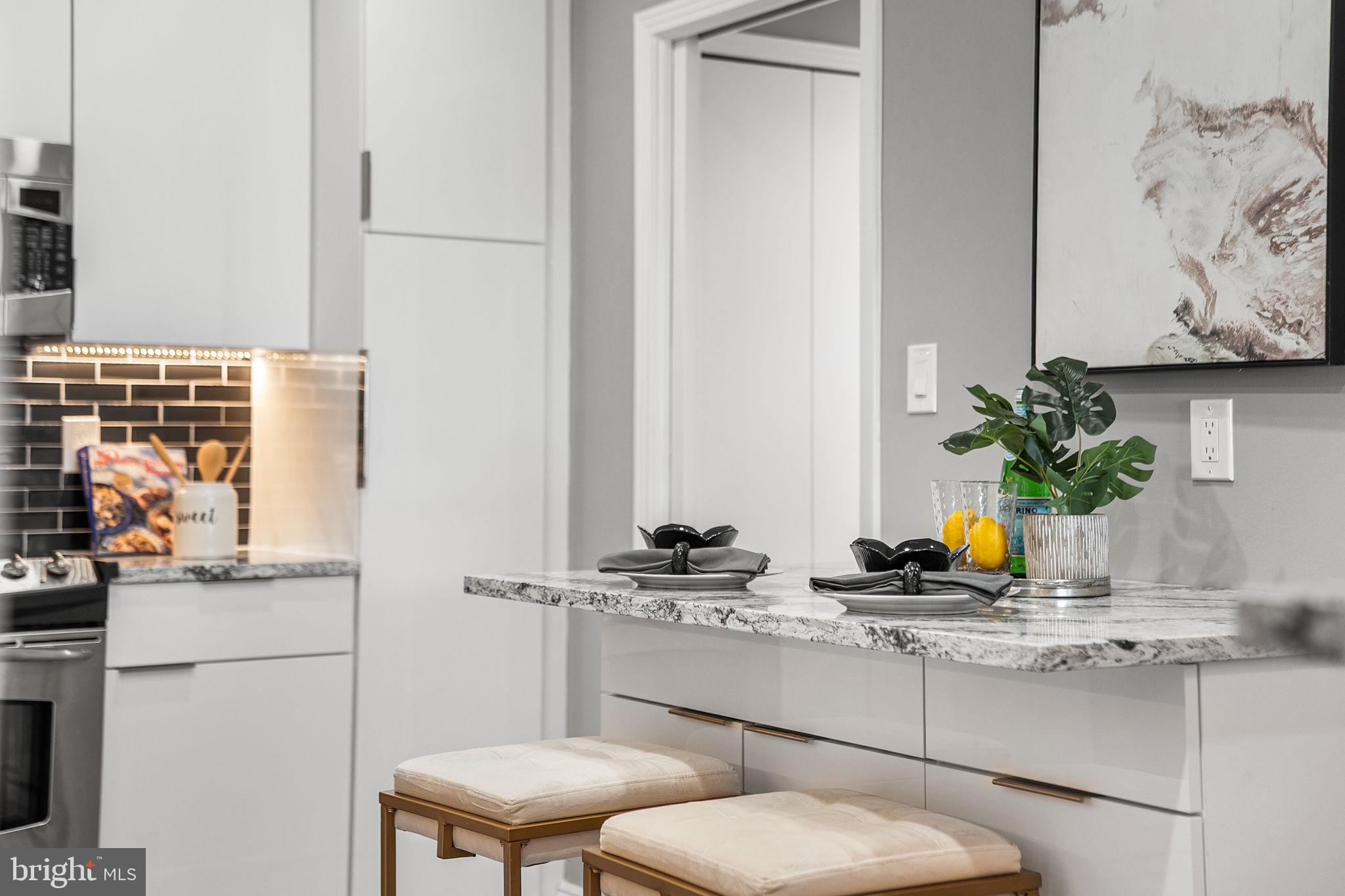 BARKLEY CONDO - Residential