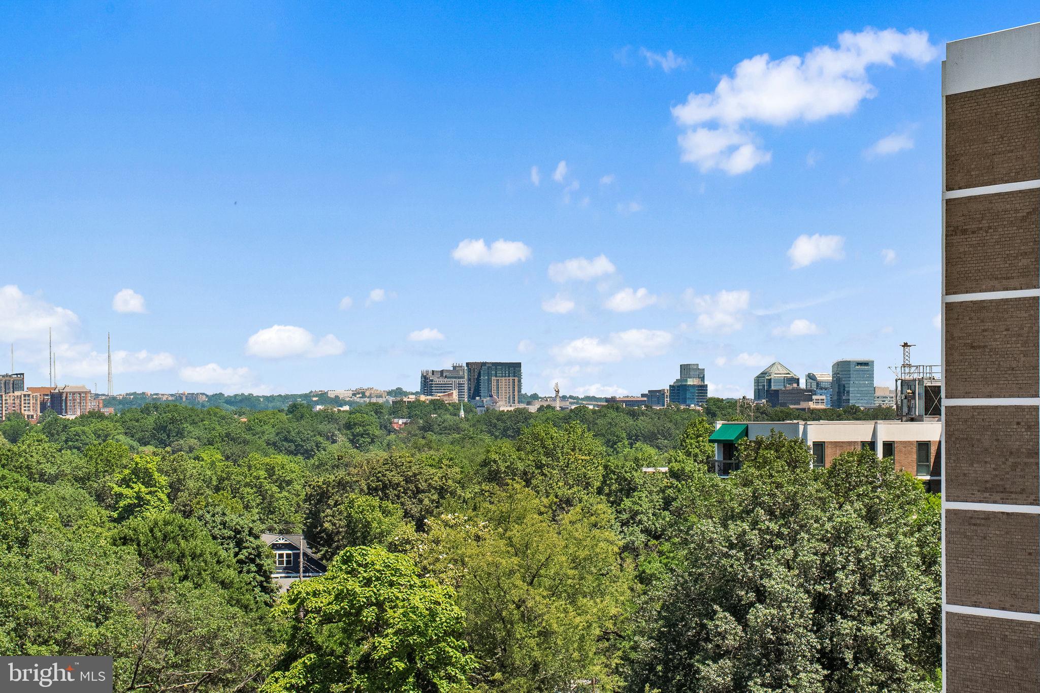 BARKLEY CONDO - Residential
