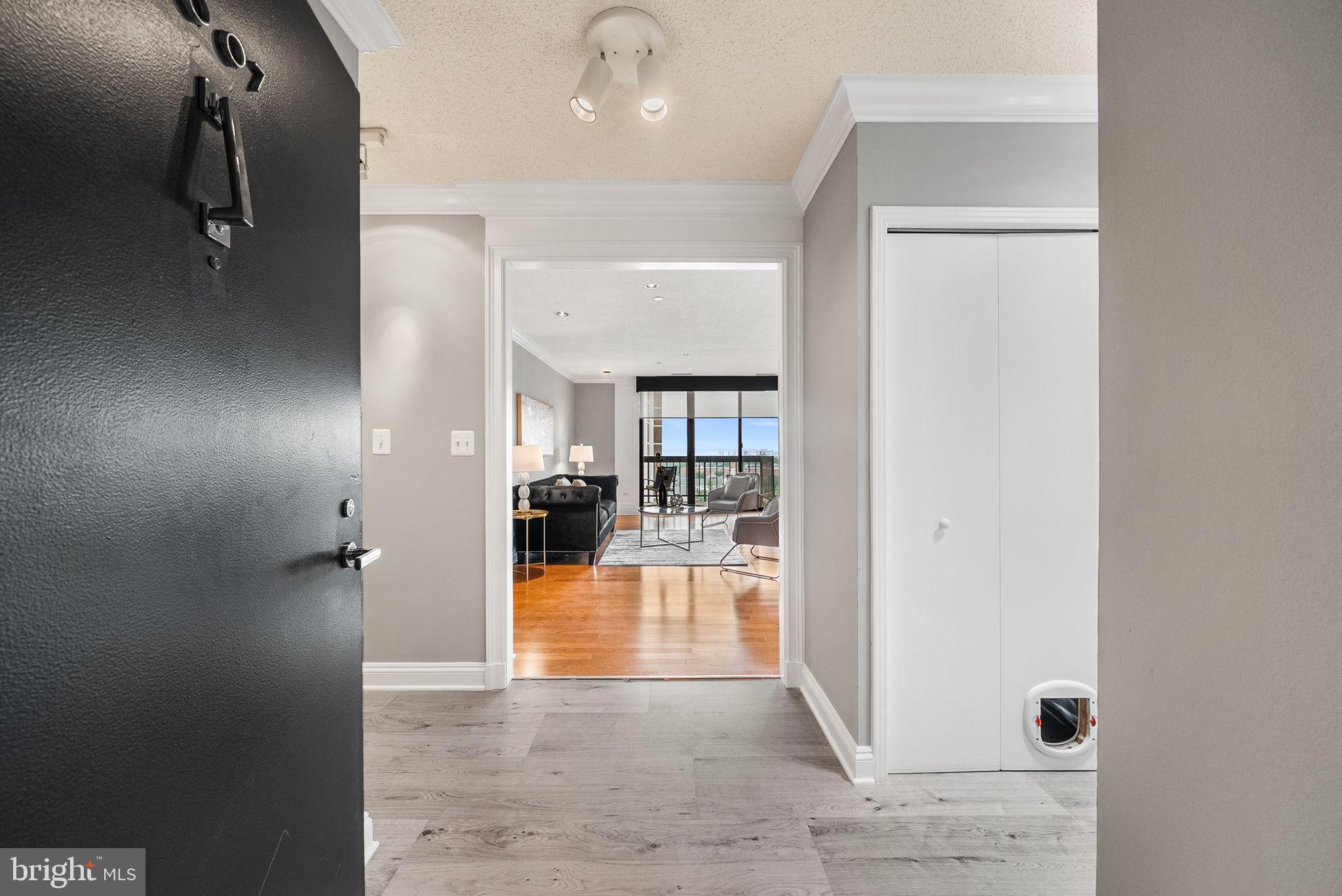 BARKLEY CONDO - Residential
