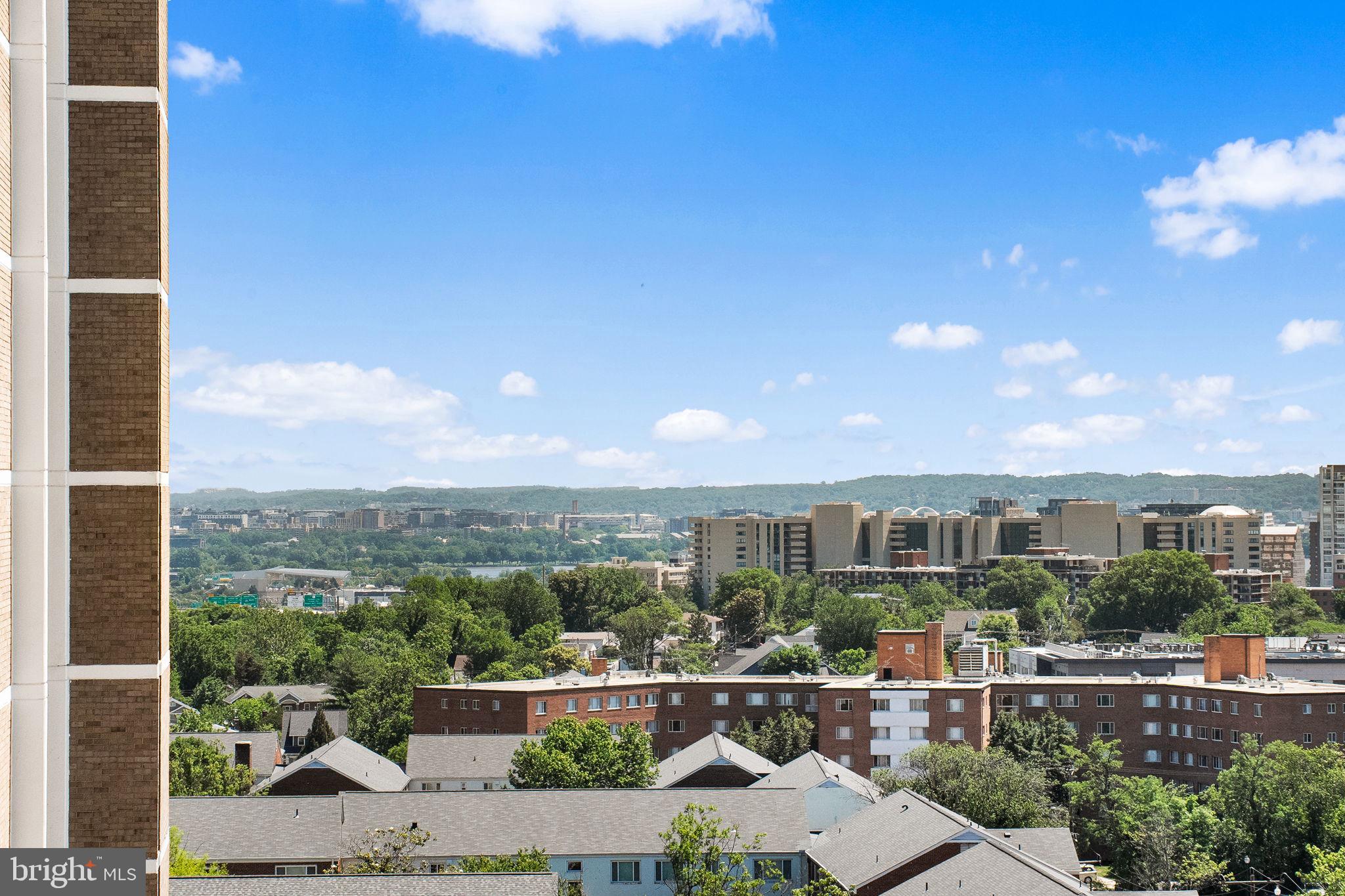 BARKLEY CONDO - Residential