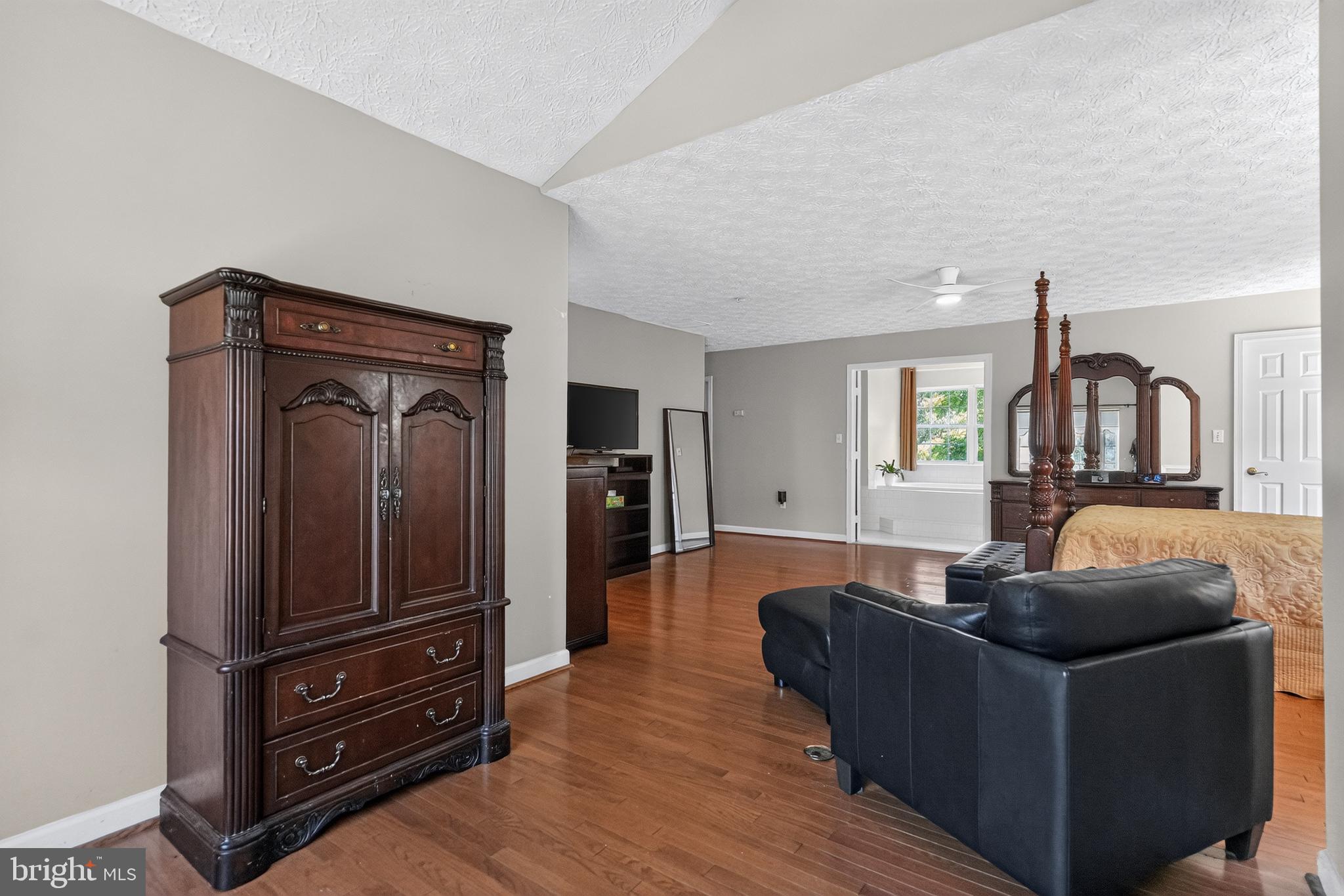 STEEDS GRANT - Residential