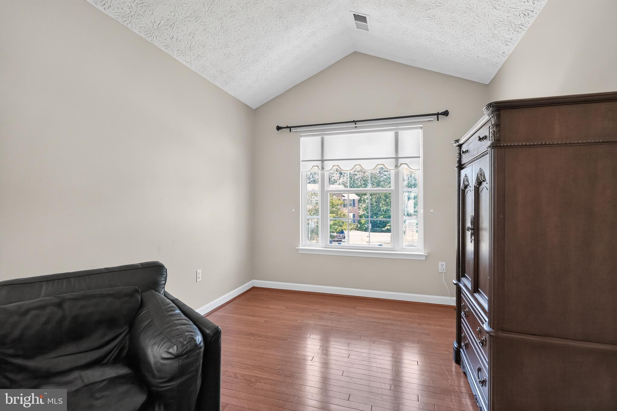STEEDS GRANT - Residential