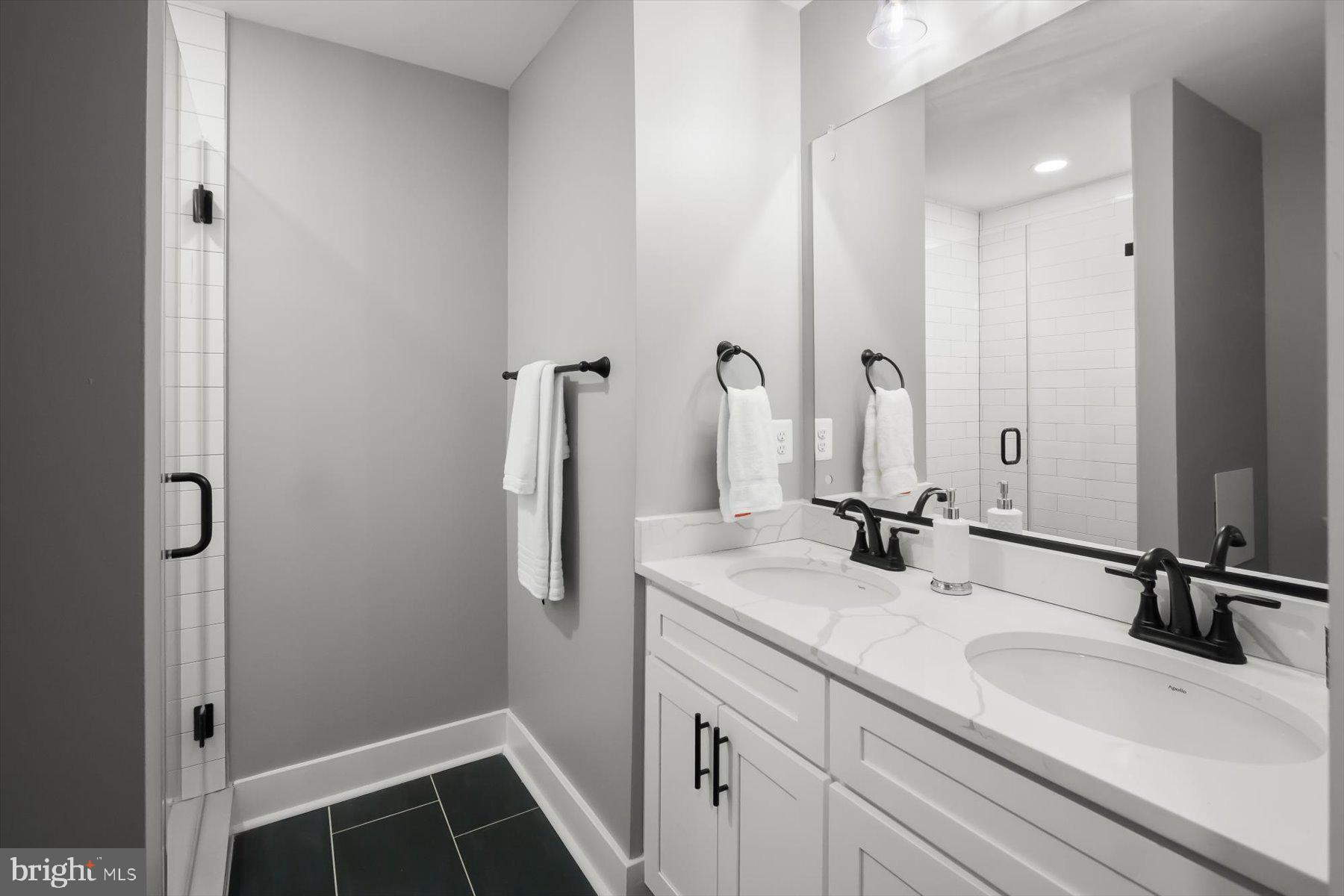 GREEKTOWN - Residential