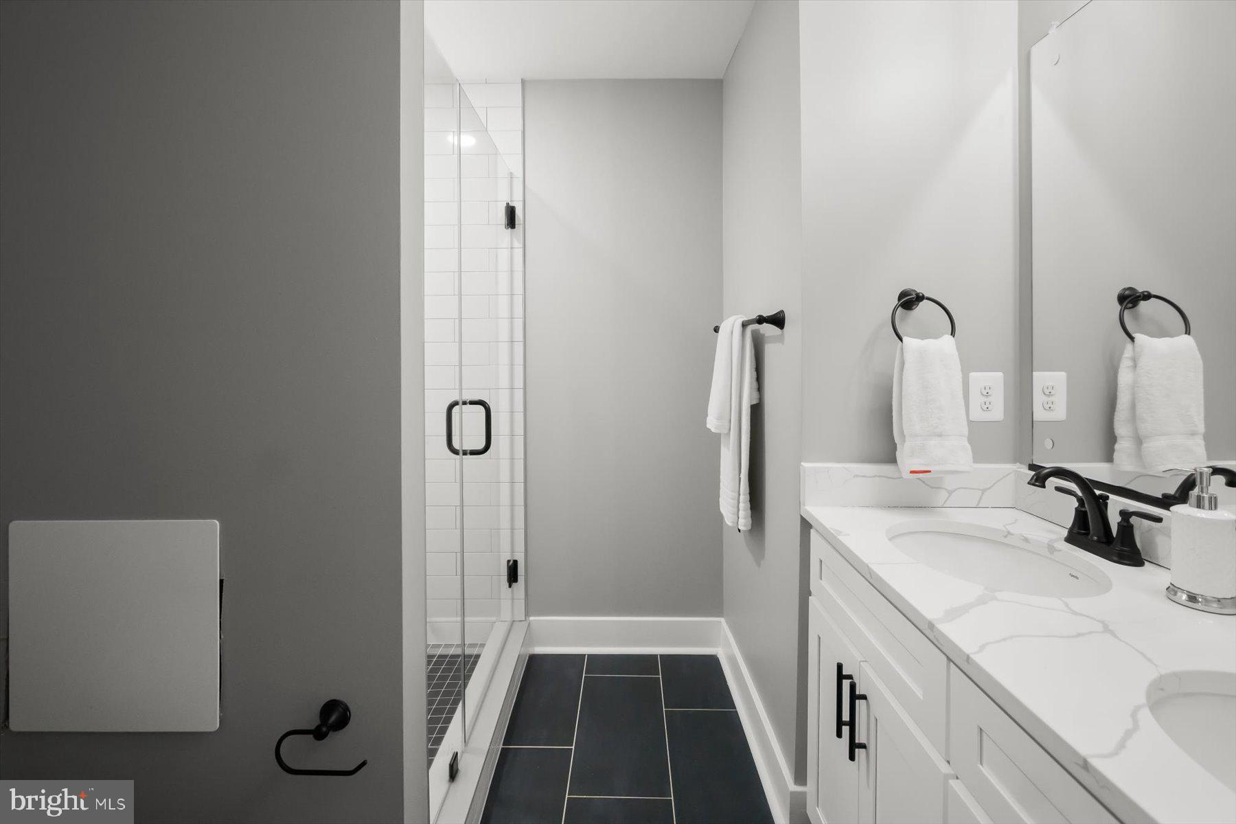 GREEKTOWN - Residential