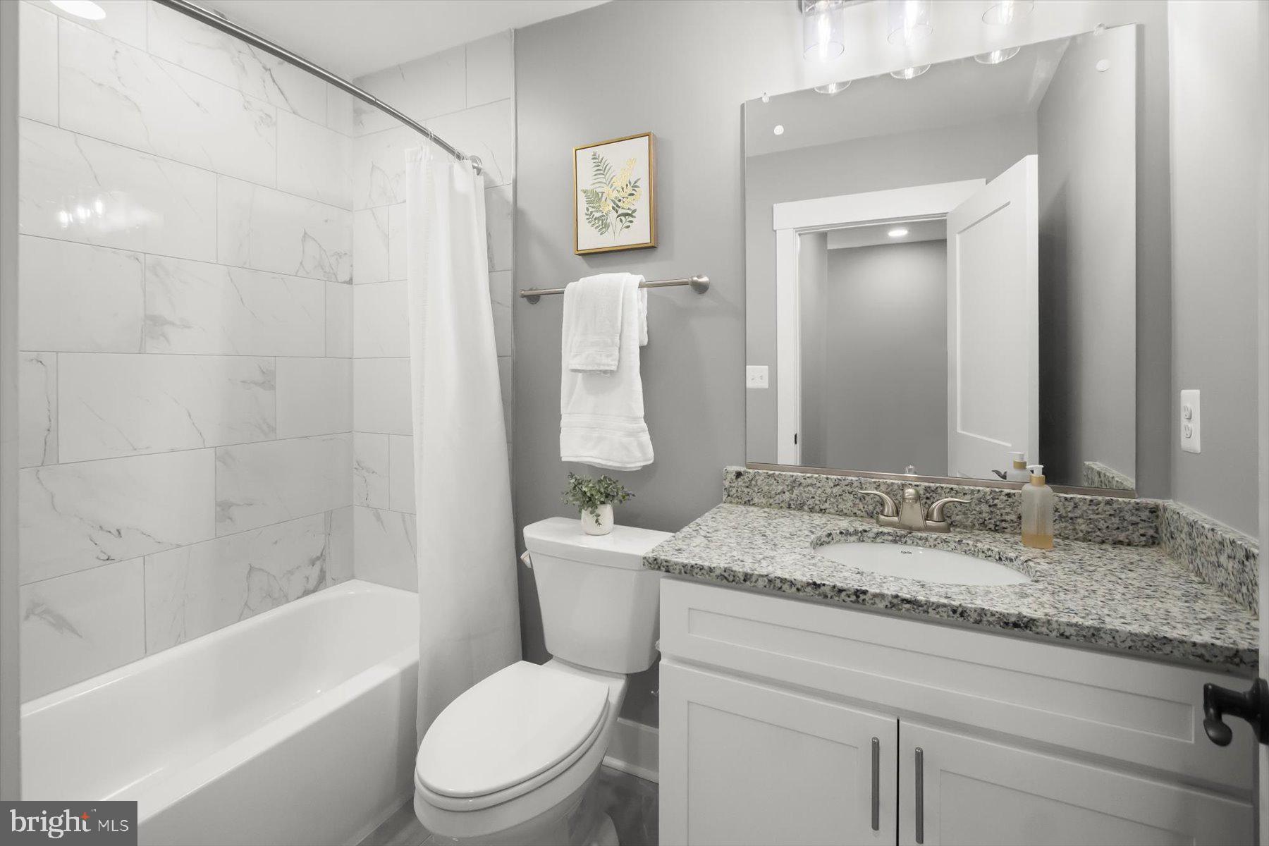 GREEKTOWN - Residential