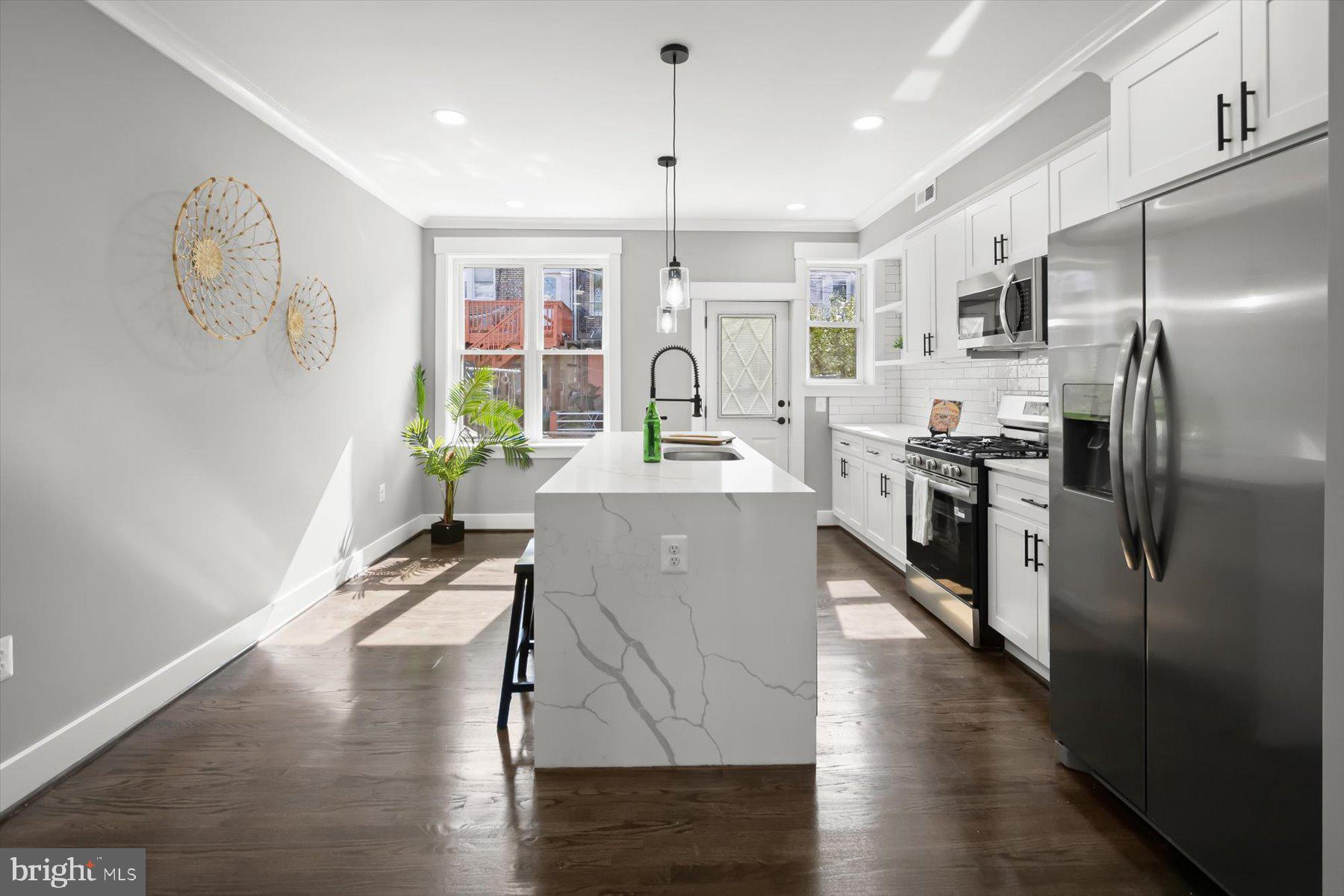 GREEKTOWN - Residential