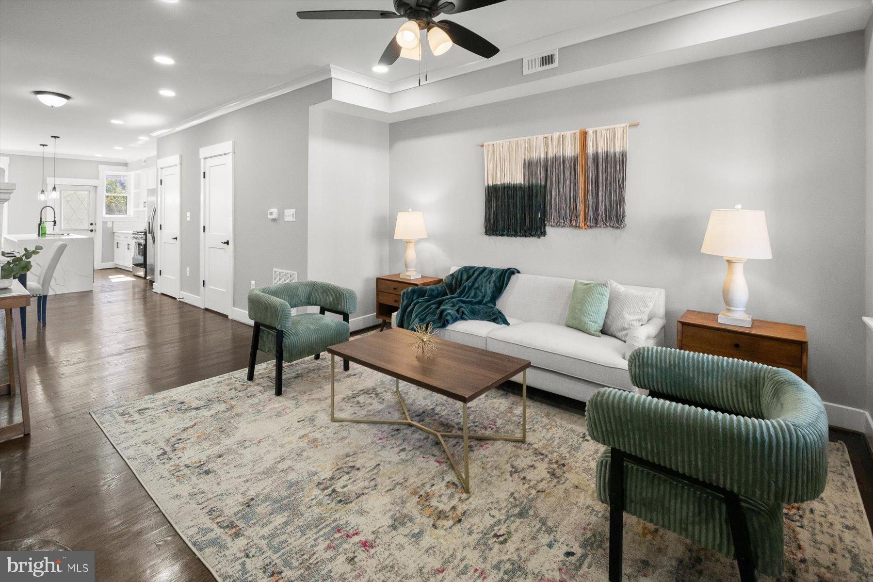 GREEKTOWN - Residential