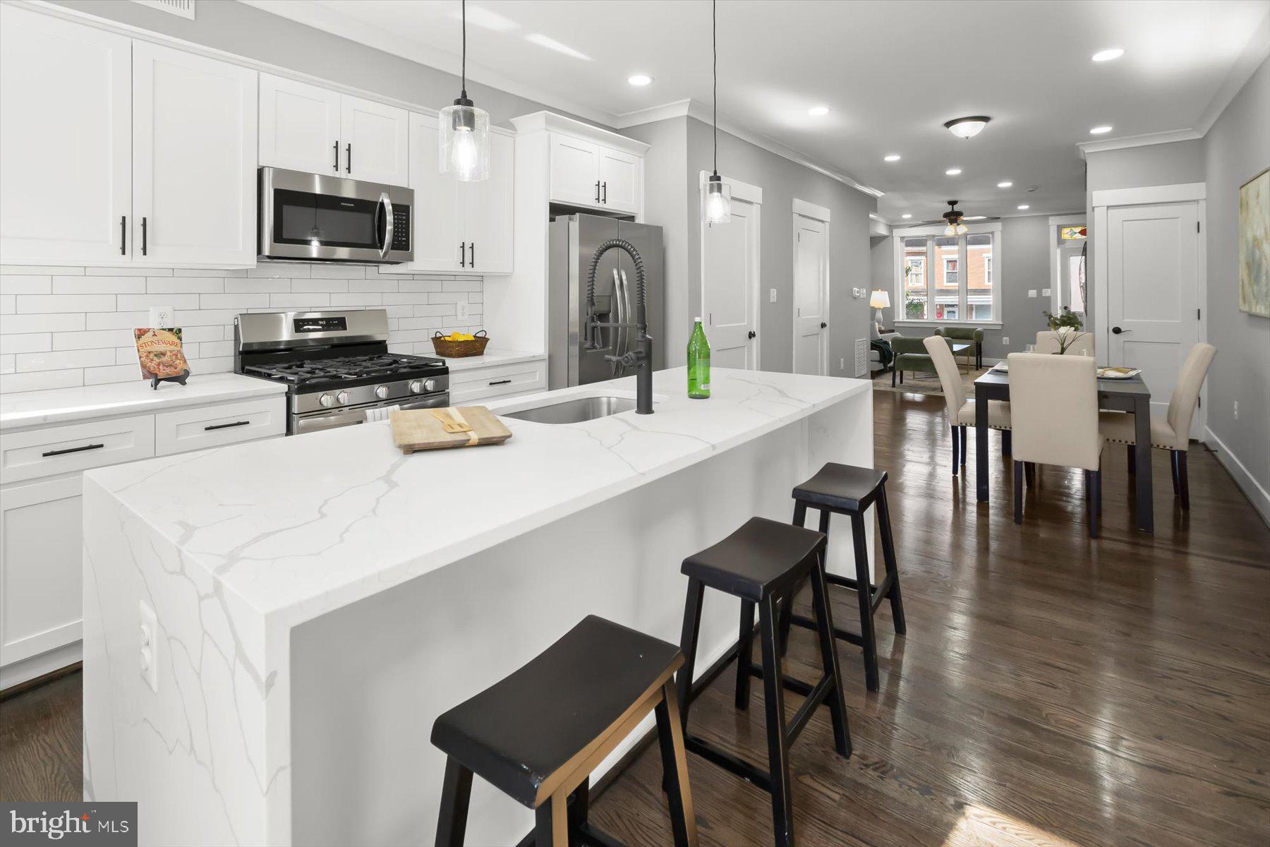 GREEKTOWN - Residential