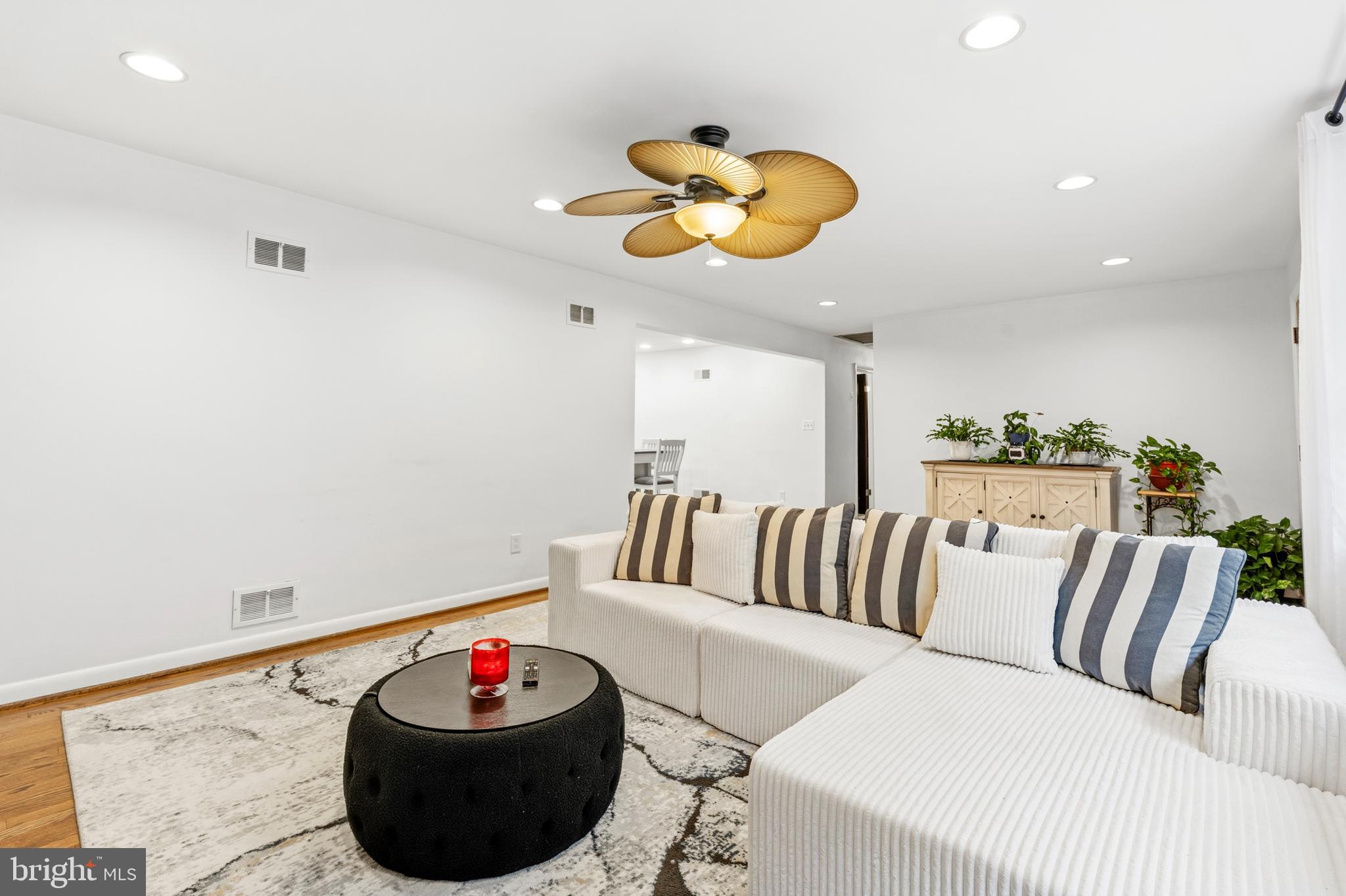 HILLANDALE FOREST - Residential