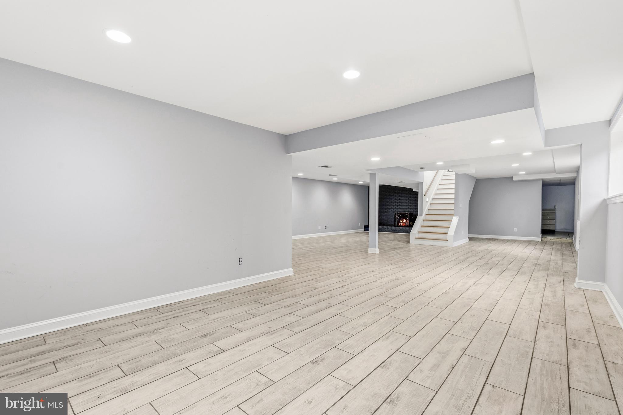 HILLANDALE FOREST - Residential