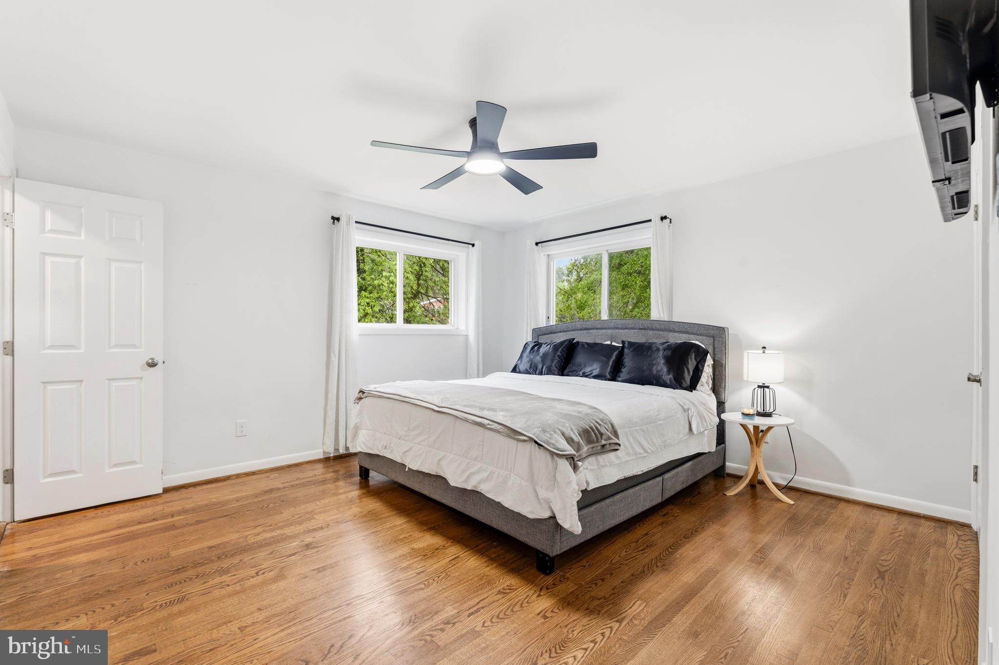 HILLANDALE FOREST - Residential