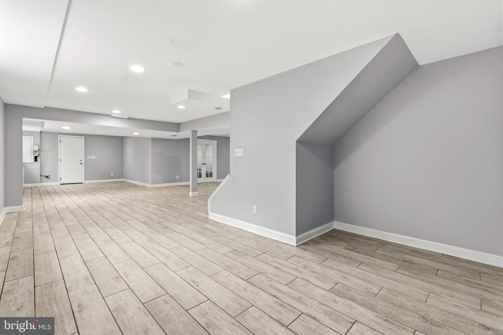 HILLANDALE FOREST - Residential