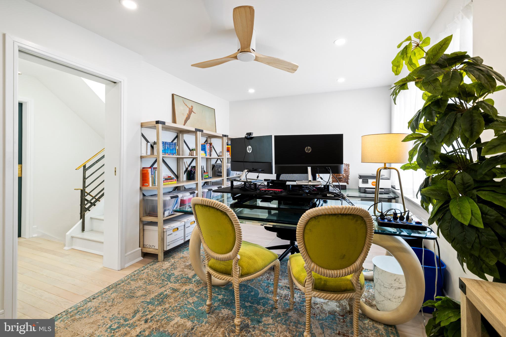 SOCIETY HILL - Residential