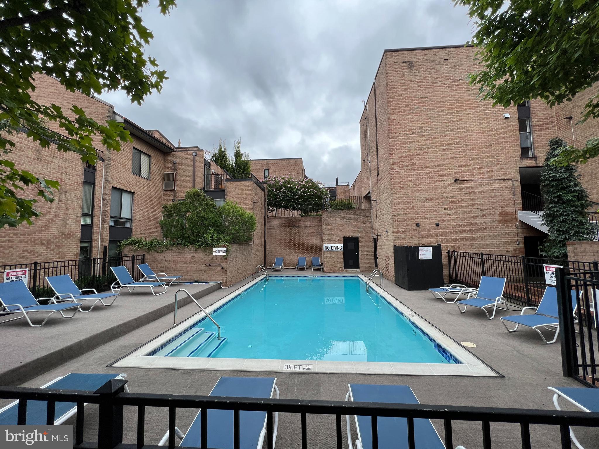 SOCIETY HILL - Residential