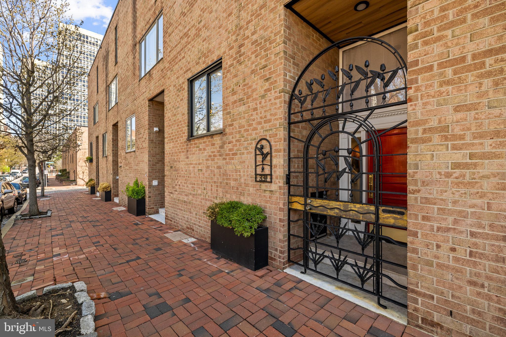 SOCIETY HILL - Residential