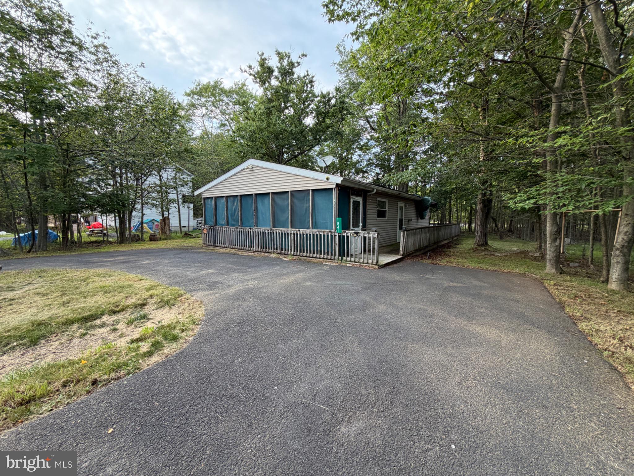 POCONO COUNTRY PLACE - Residential