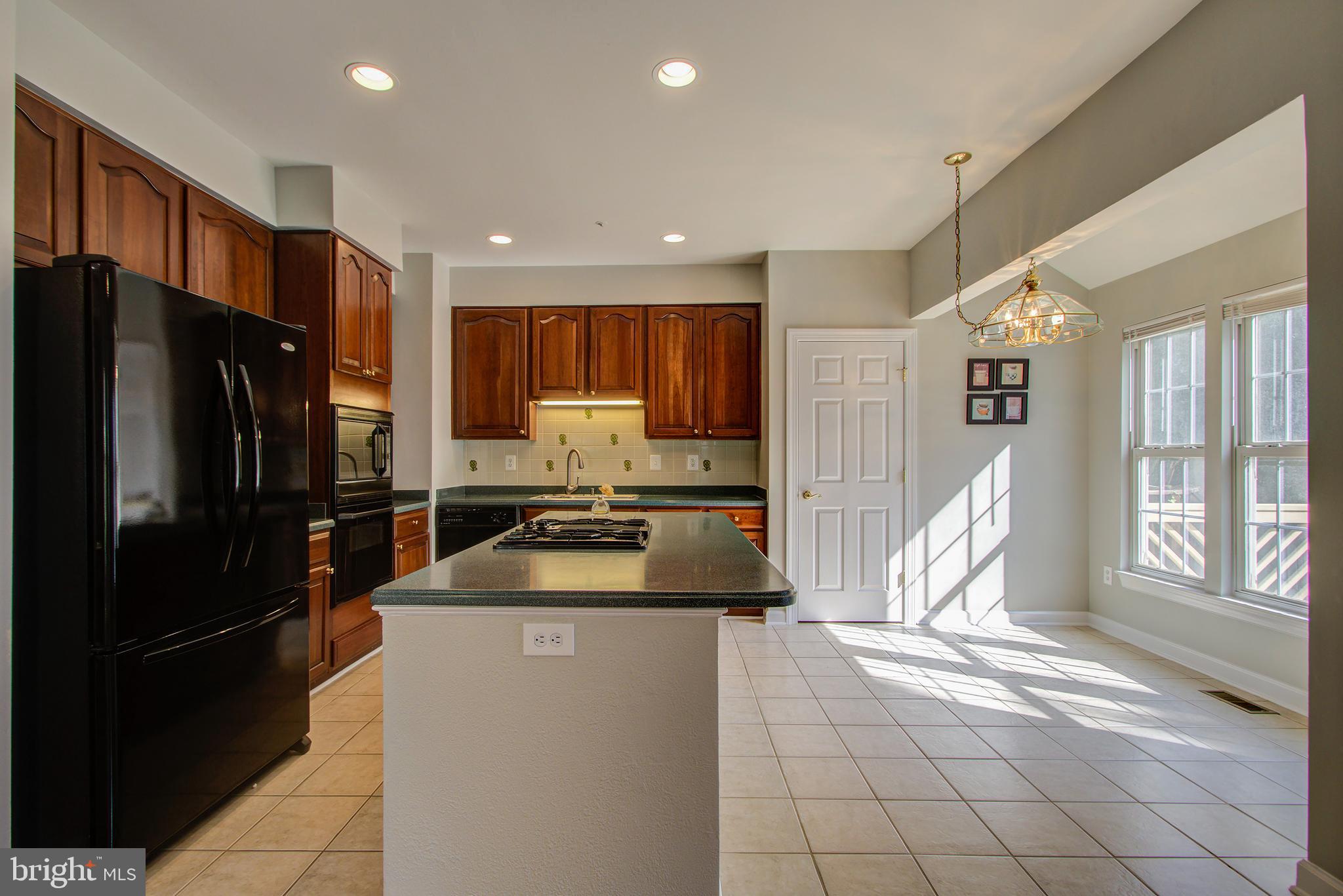 WILLOWS OF POTOMAC - Residential Lease