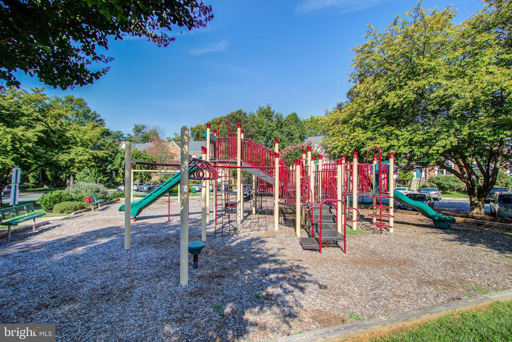WILLOWS OF POTOMAC - Residential Lease